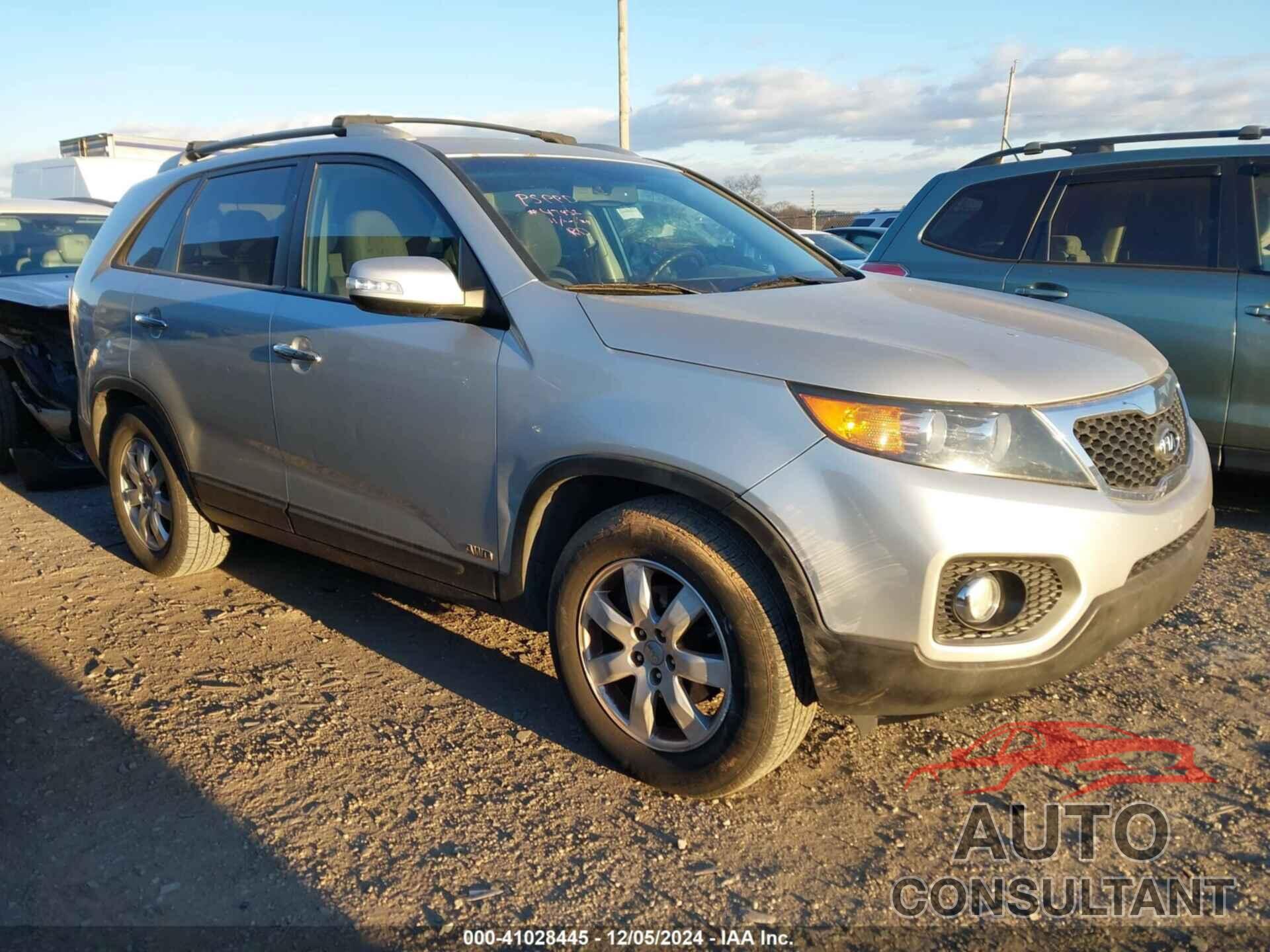 KIA SORENTO 2012 - 5XYKTCA68CG309377