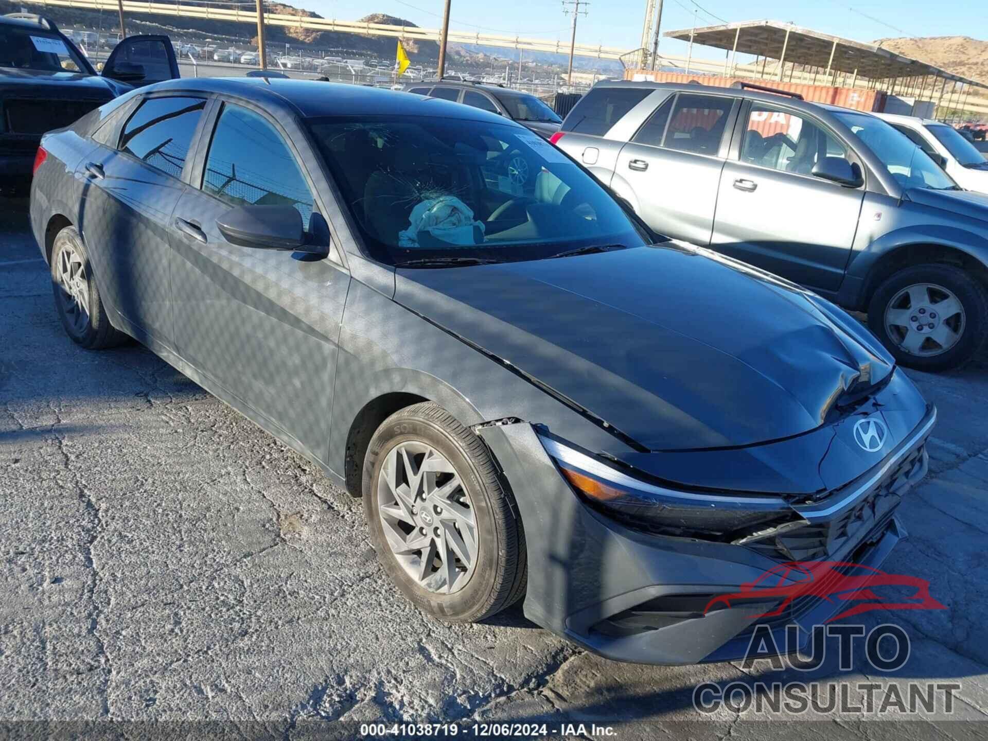 HYUNDAI ELANTRA 2024 - KMHLM4DG5RU658088