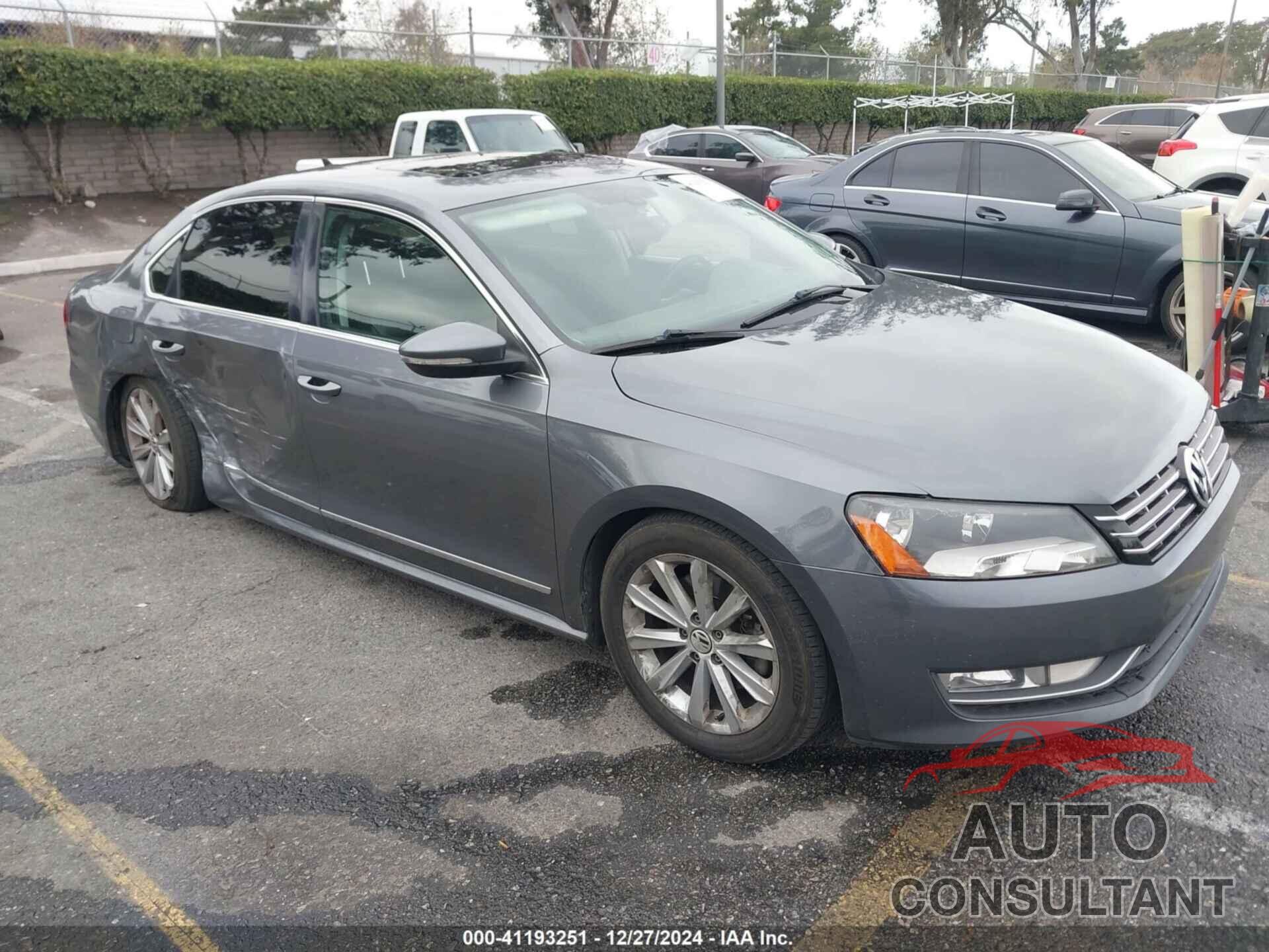 VOLKSWAGEN PASSAT 2012 - 1VWCP7A37CC021762