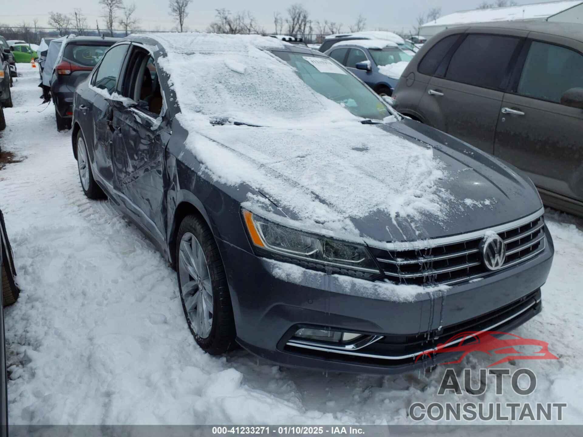 VOLKSWAGEN PASSAT 2018 - 1VWCA7A33JC006058