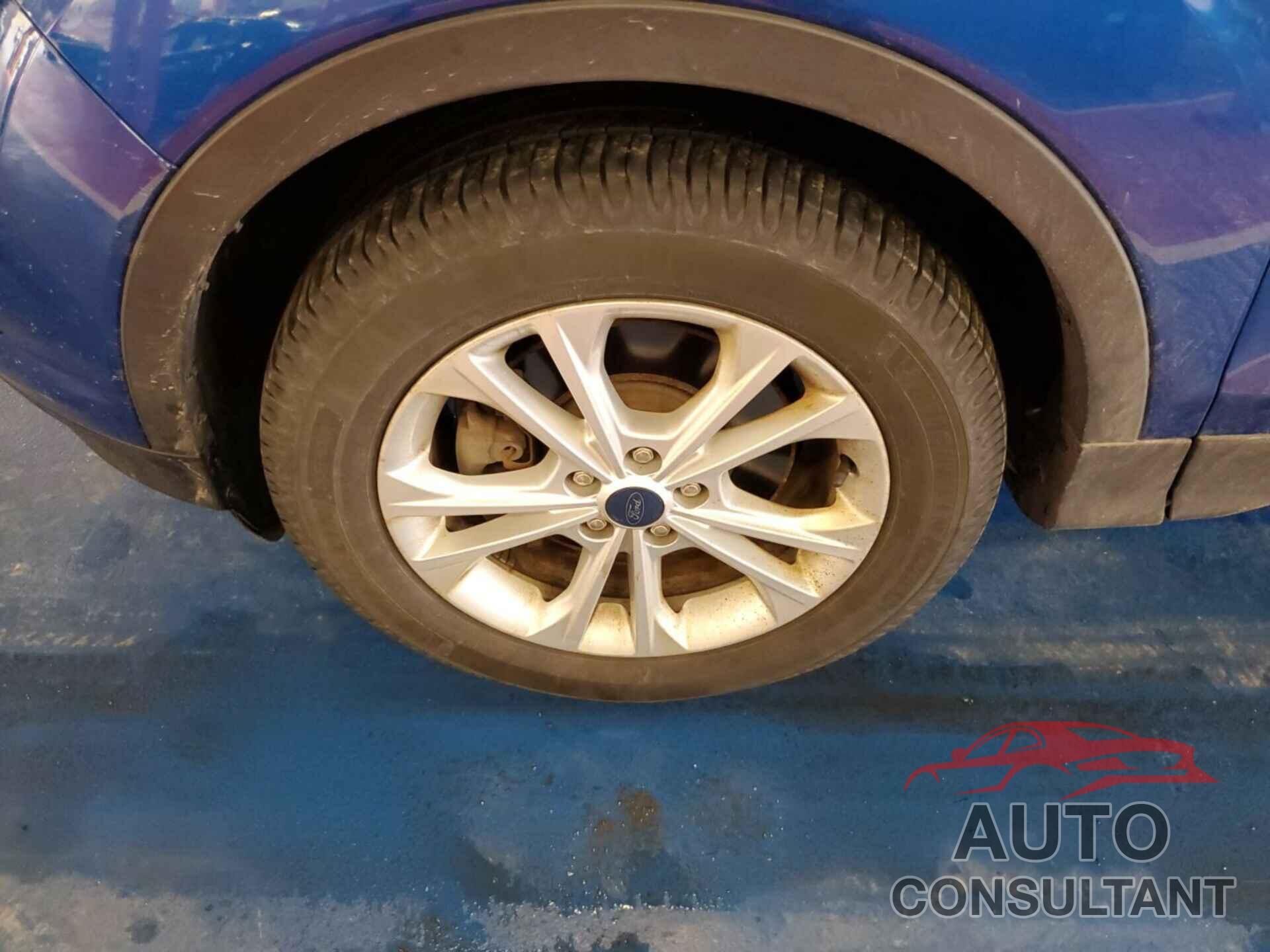 FORD ESCAPE 2019 - 1FMCU9HD2KUC07543