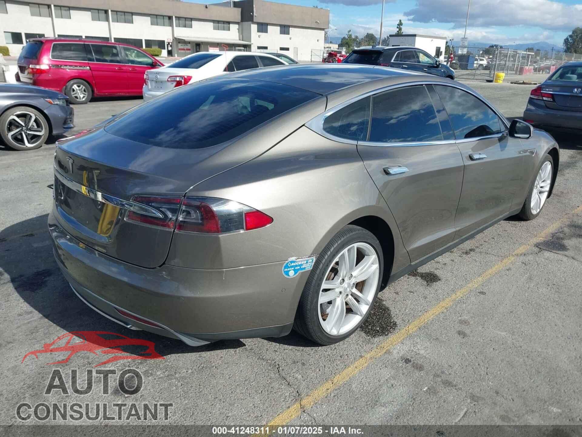 TESLA MODEL S 2015 - 5YJSA1S27FF086203