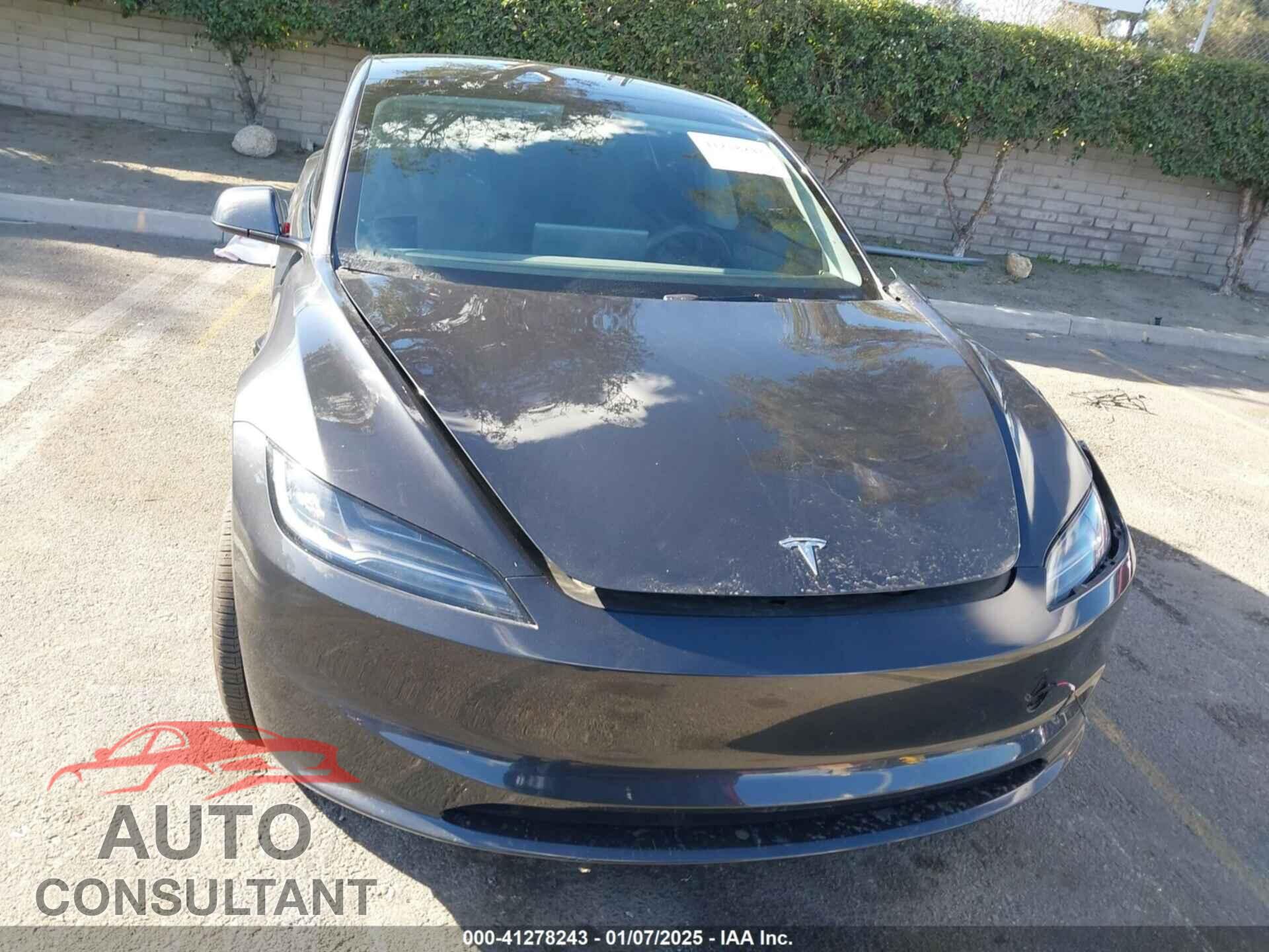 TESLA MODEL 3 2024 - 5YJ3E1EA0RF718703