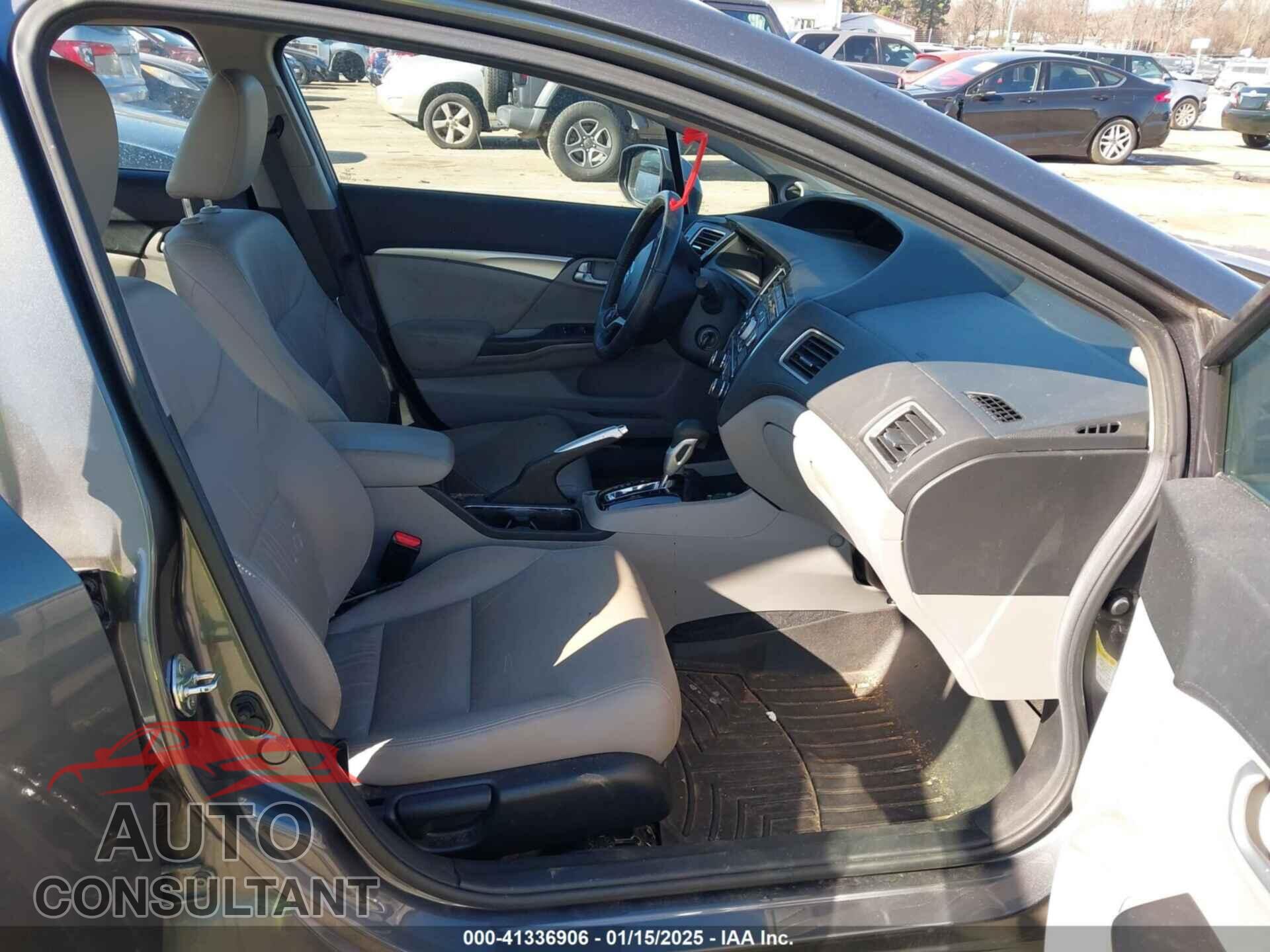 HONDA CIVIC 2013 - 19XFB2F94DE088019