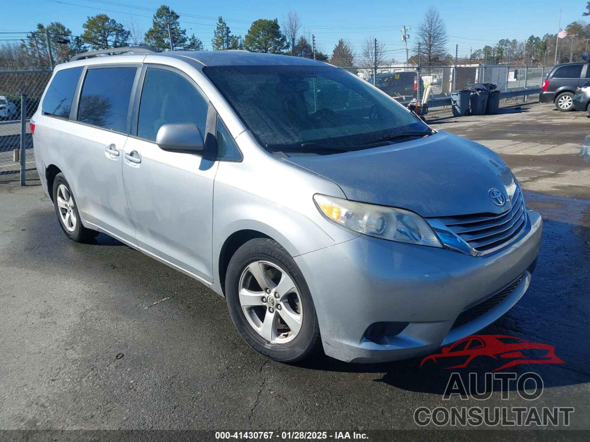 TOYOTA SIENNA 2015 - 5TDKK3DC4FS596132