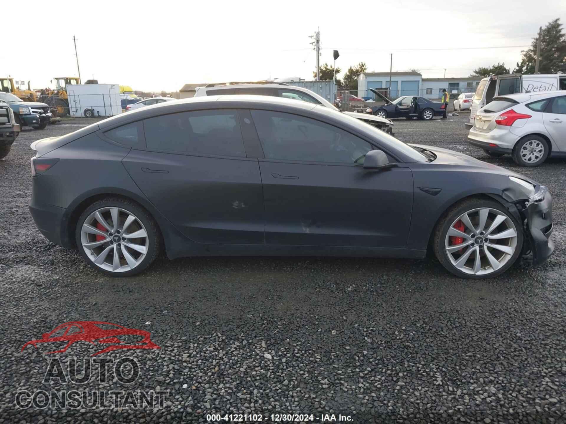 TESLA MODEL 3 2018 - 5YJ3E1EB2JF082492