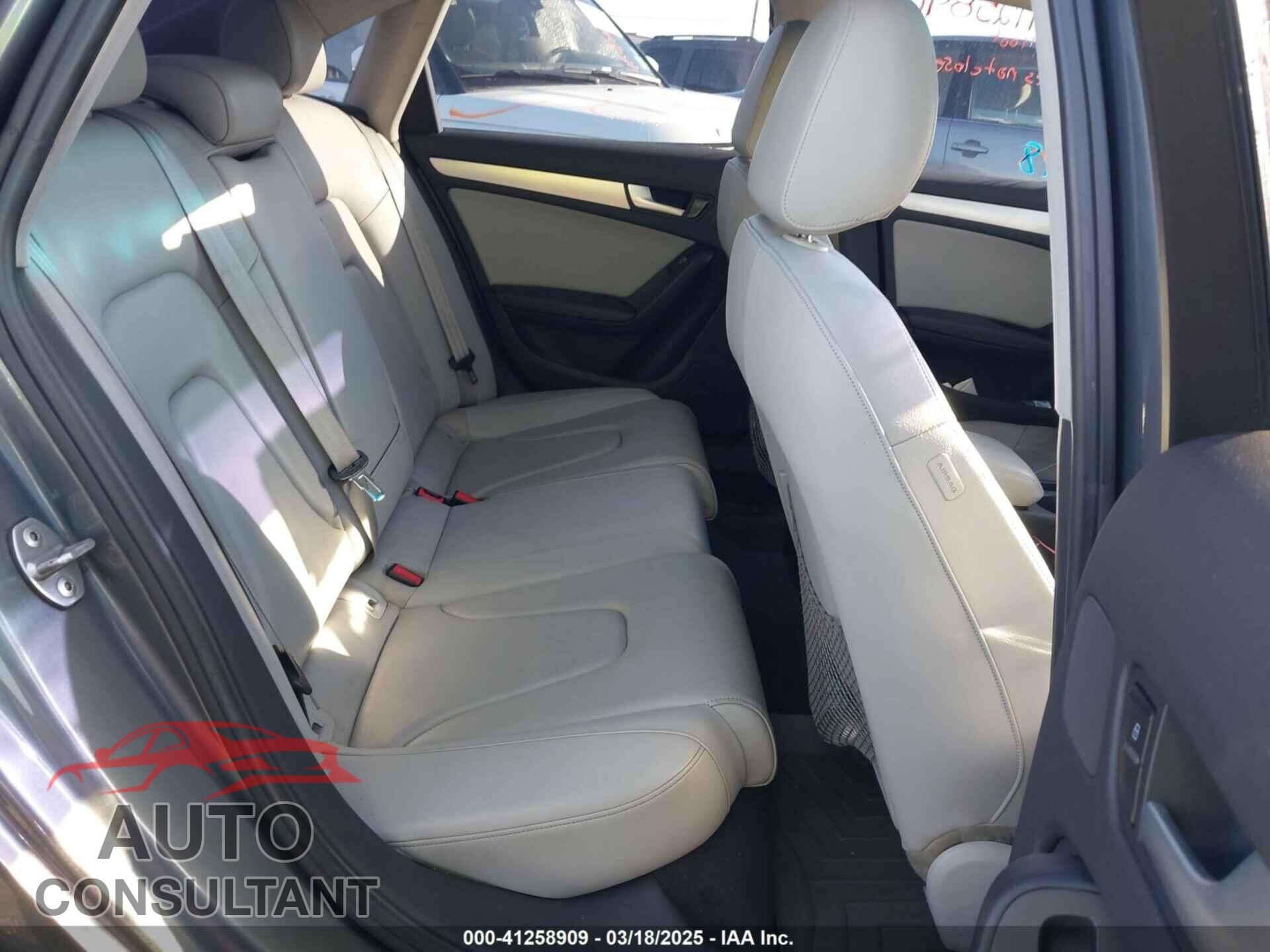 AUDI A4 2013 - WAUBFAFL5DN045360