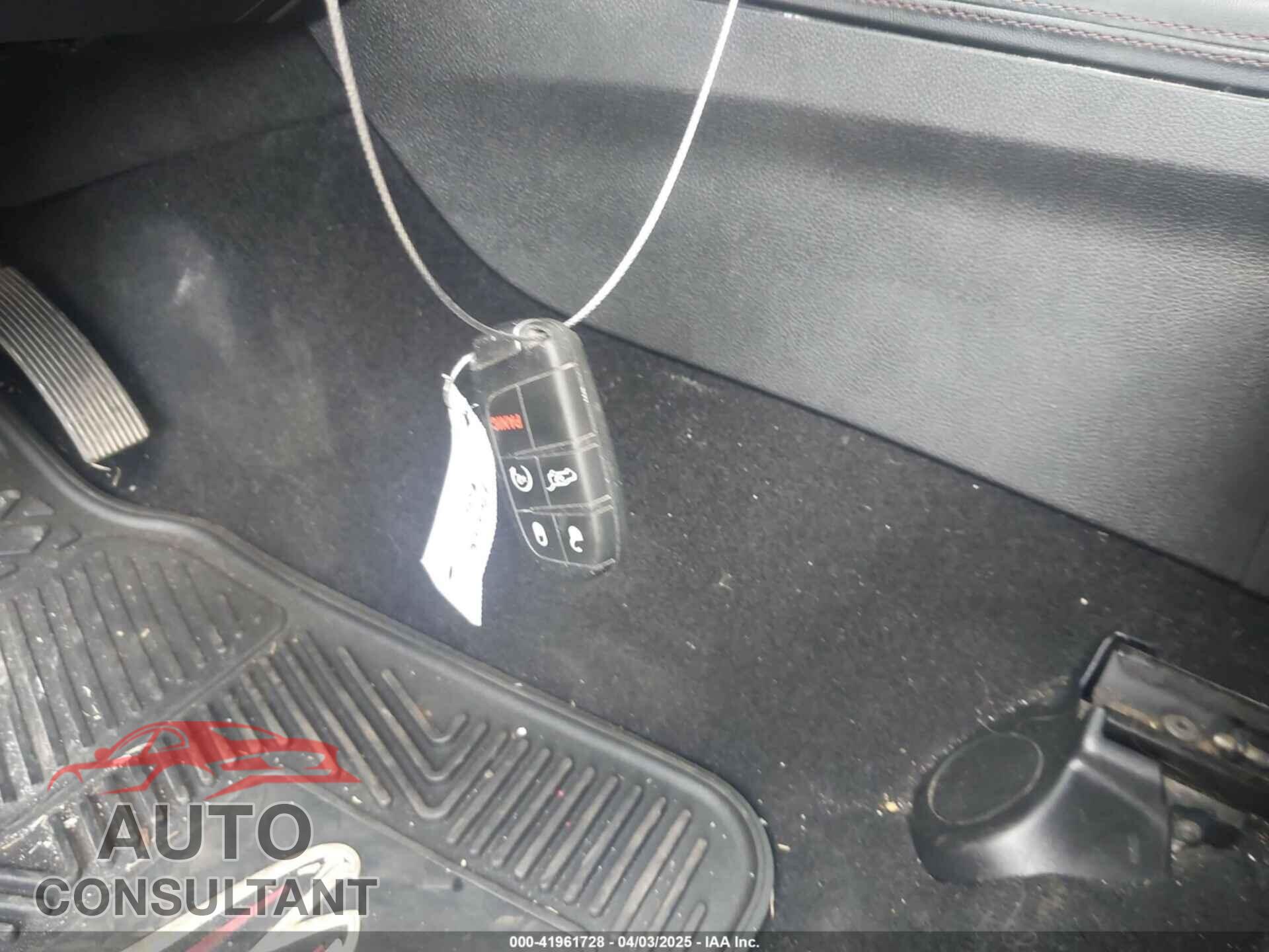 DODGE DURANGO 2021 - 1C4SDHCT0MC636634