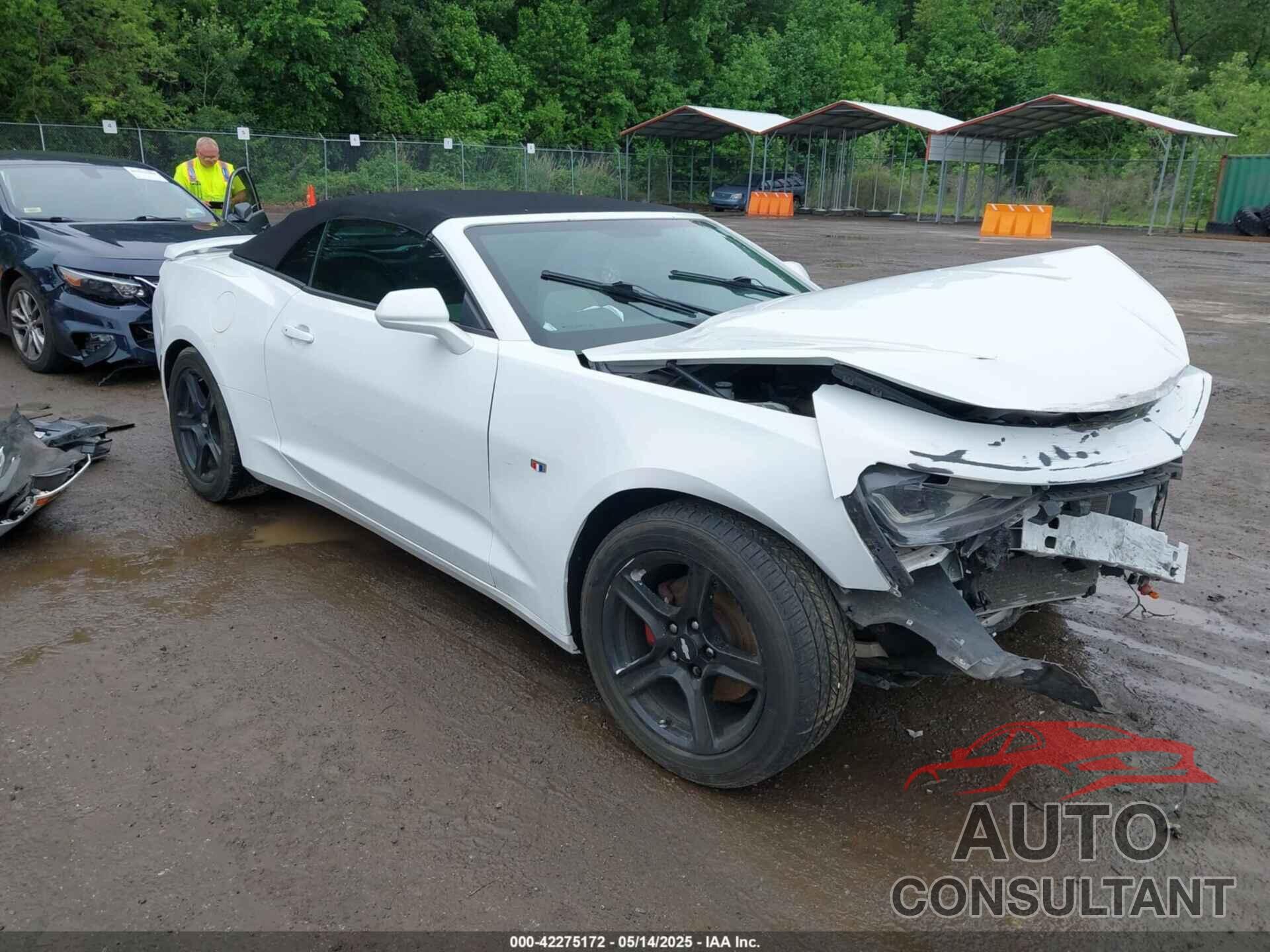 CHEVROLET CAMARO 2017 - 1G1FB3DSXH0150221