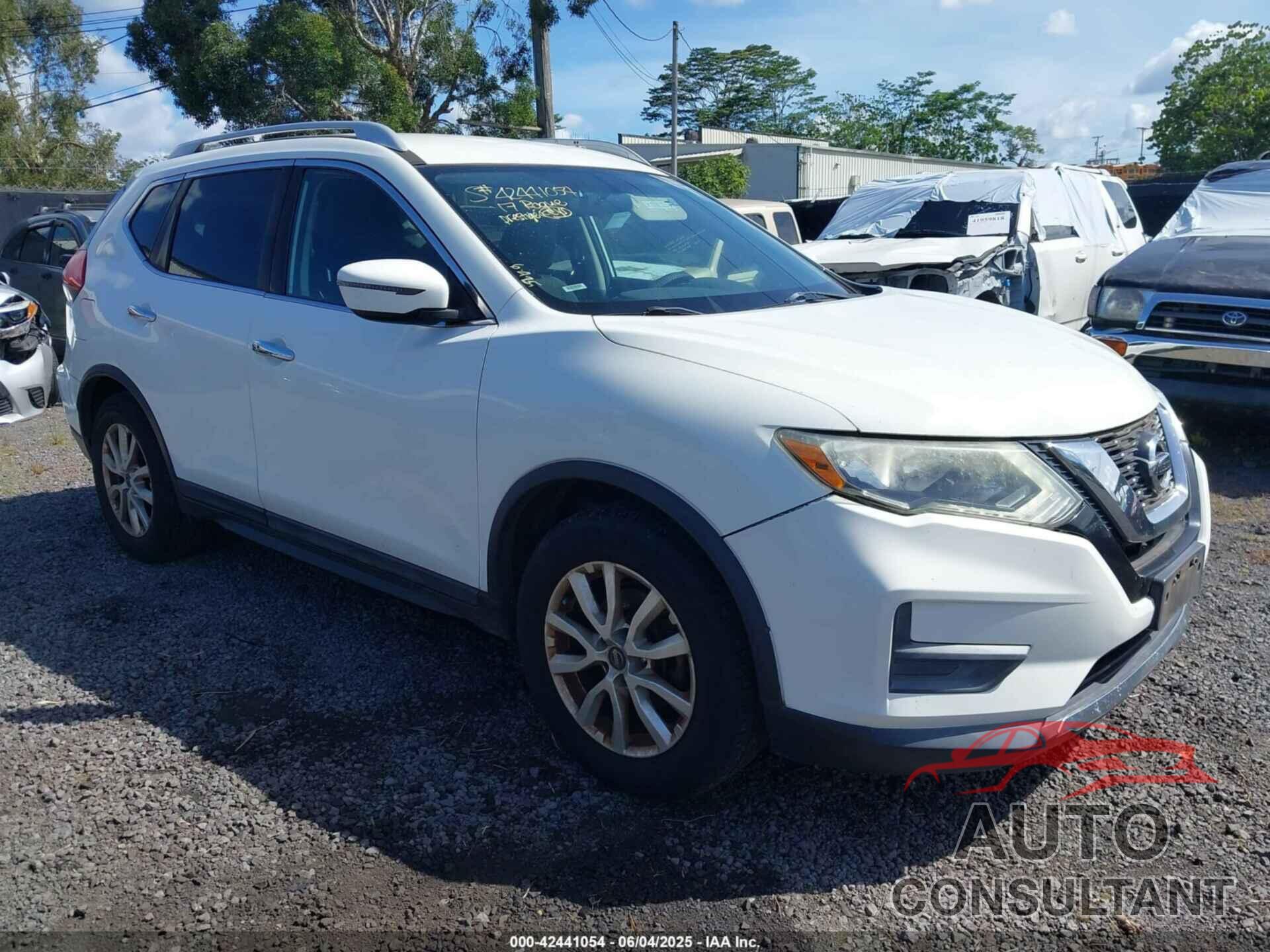 NISSAN ROGUE 2017 - 5N1AT2MT4HC746128