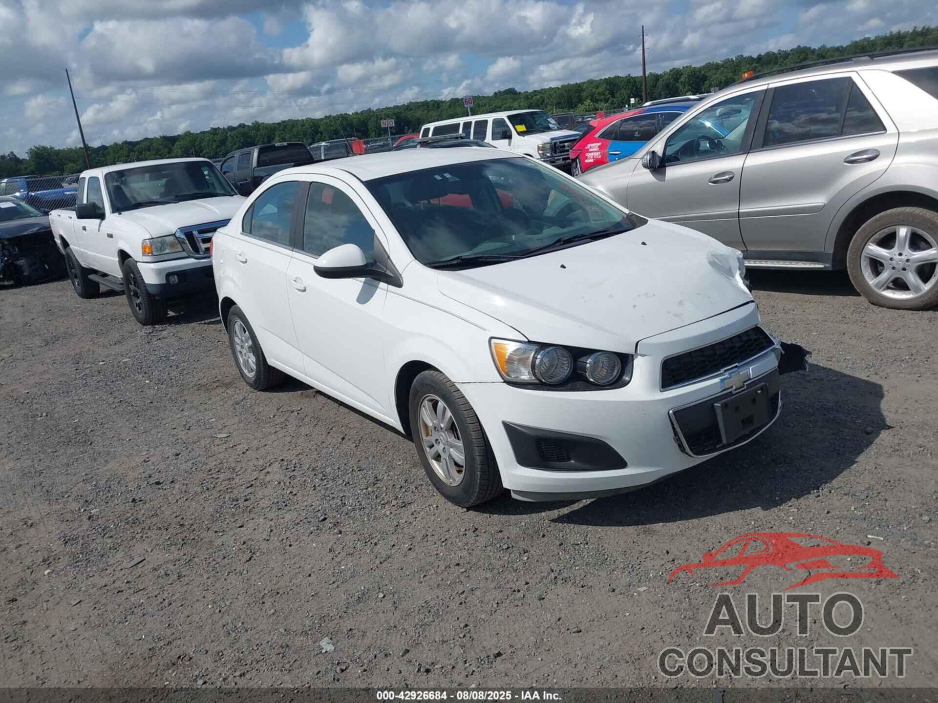 CHEVROLET SONIC 2012 - 1G1JC5SH1C4232608