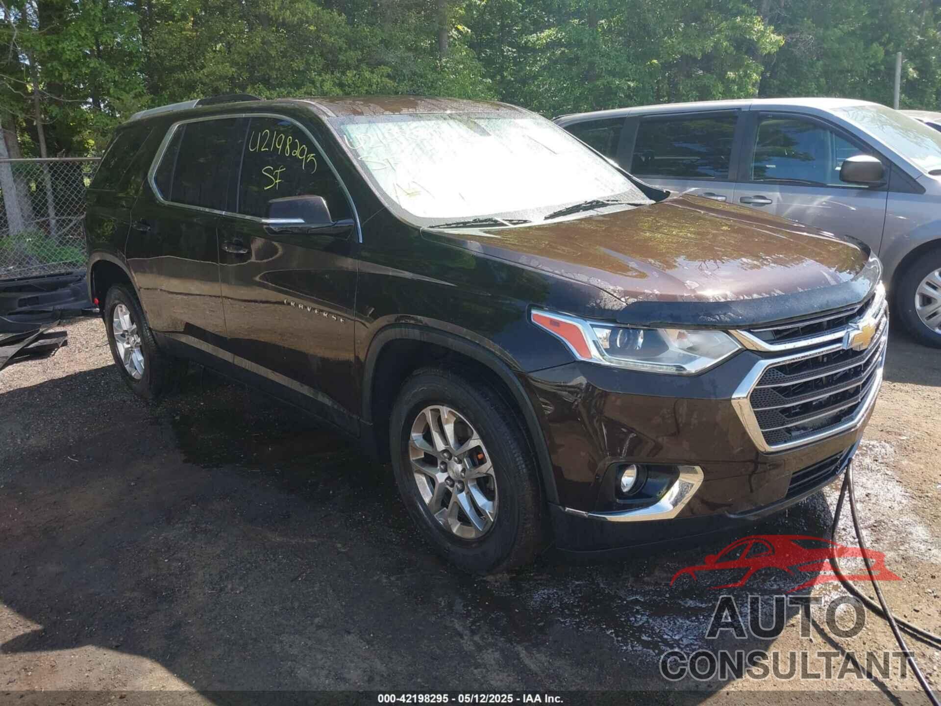 CHEVROLET TRAVERSE 2018 - 1GNERGKW3JJ244640