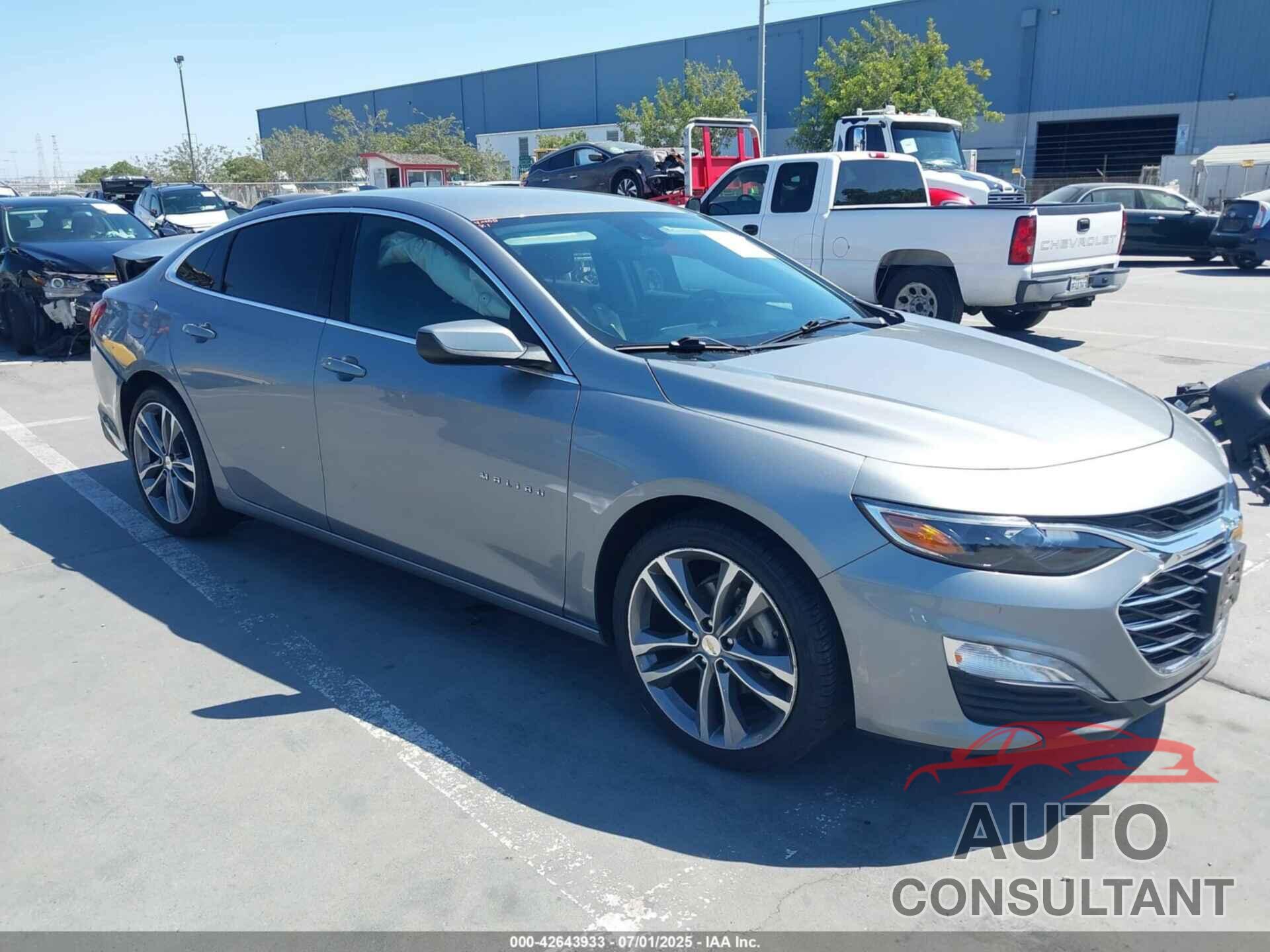 CHEVROLET MALIBU 2023 - 1G1ZD5ST5PF230200