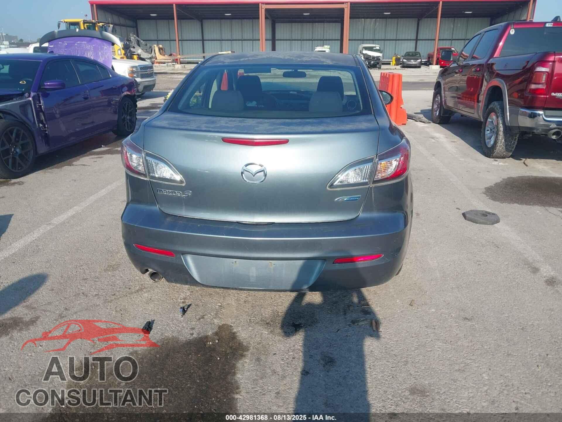 MAZDA MAZDA3 2012 - JM1BL1V77C1554792