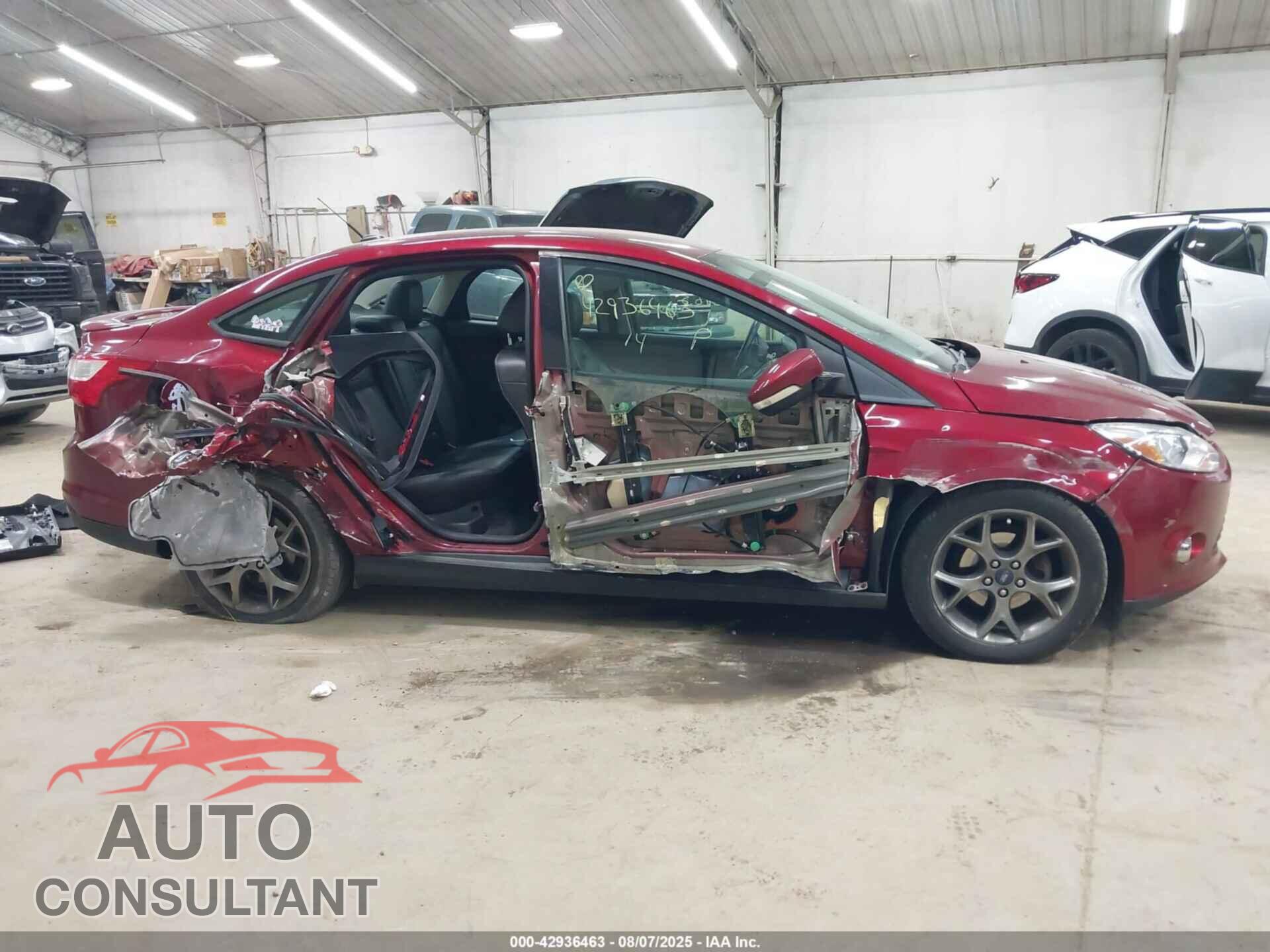 FORD FOCUS 2014 - 1FADP3F2XEL116325