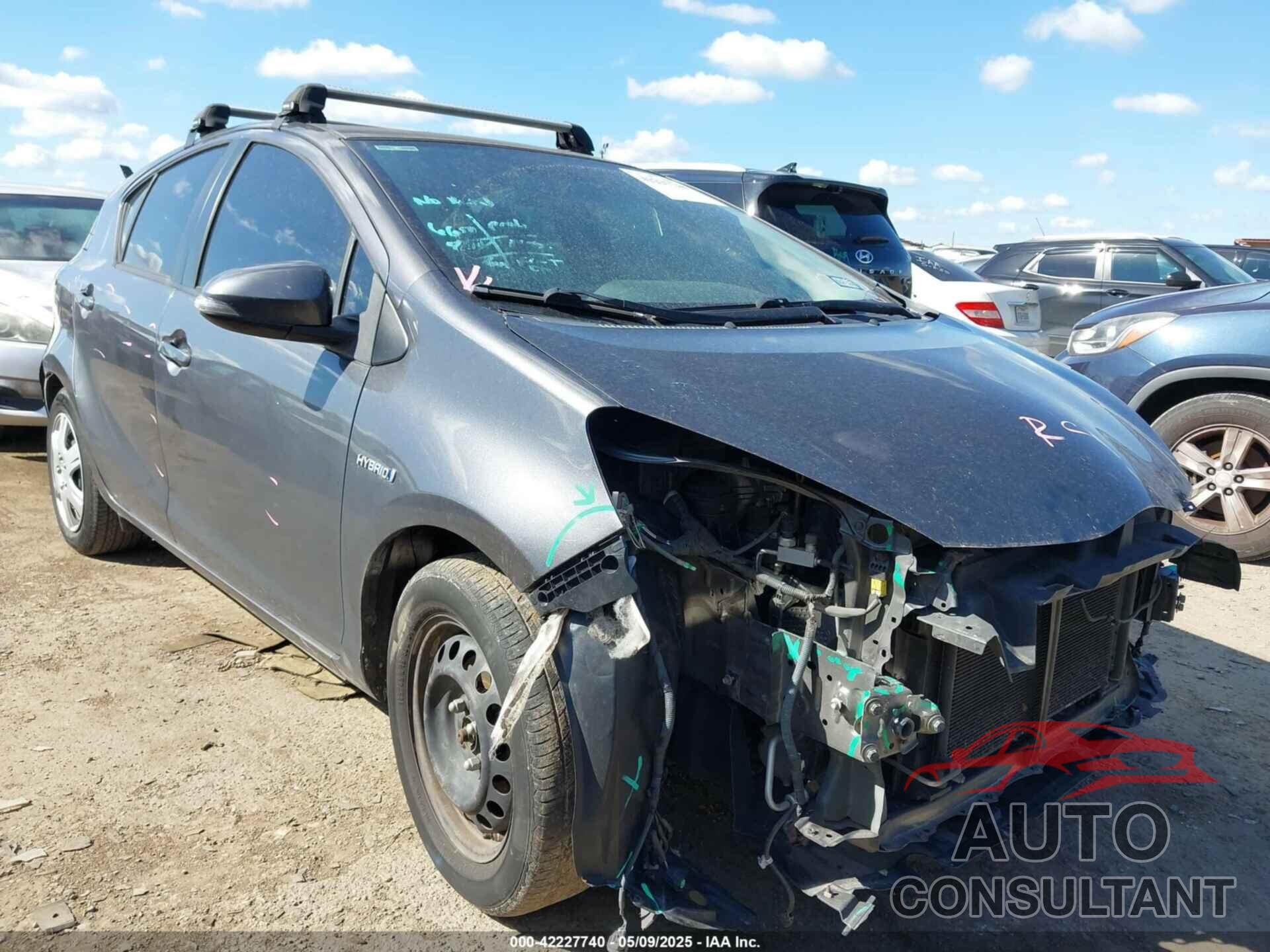 TOYOTA PRIUS C 2015 - JTDKDTB38F1088014