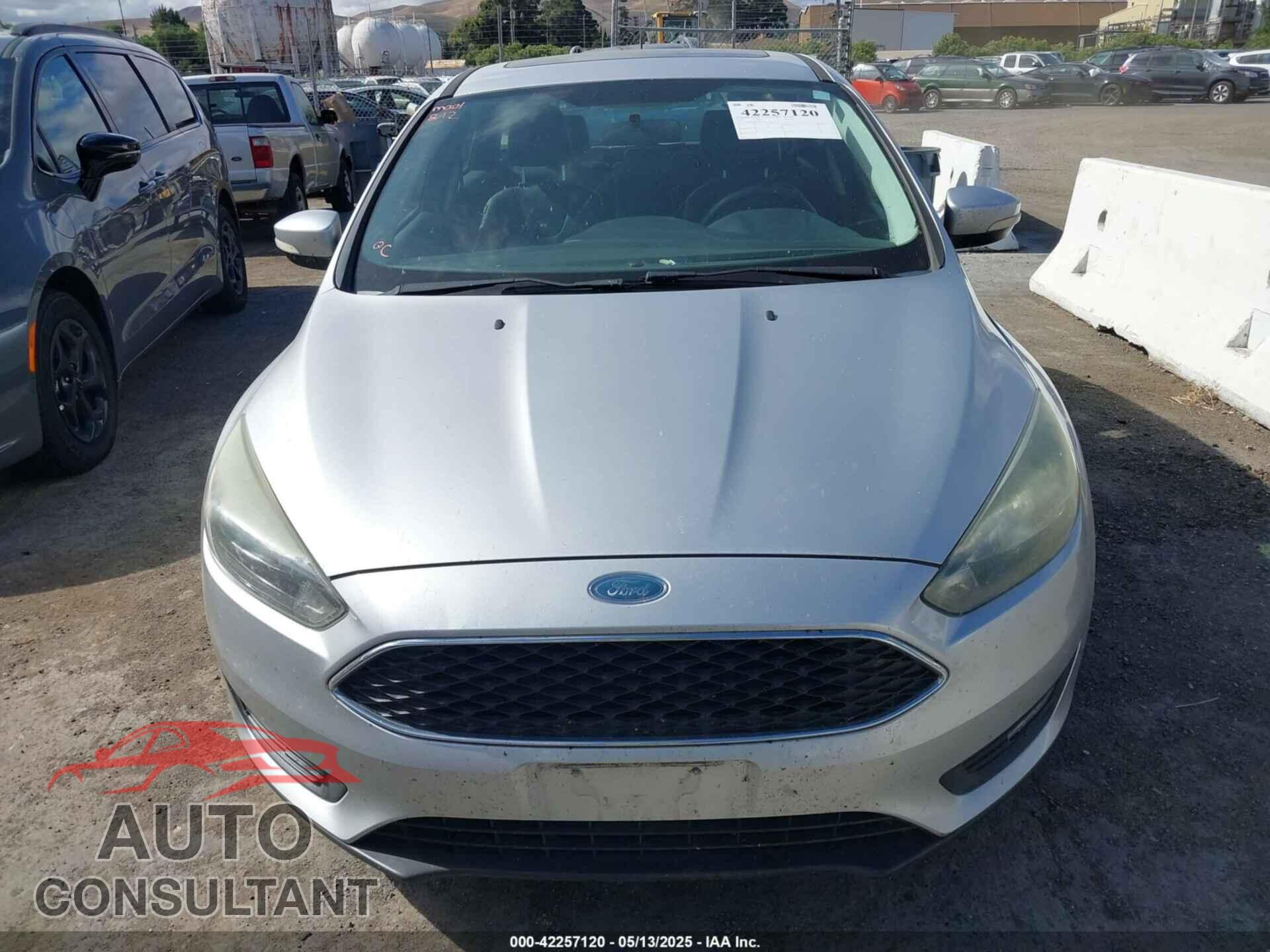 FORD FOCUS 2015 - 1FADP3K28FL318328