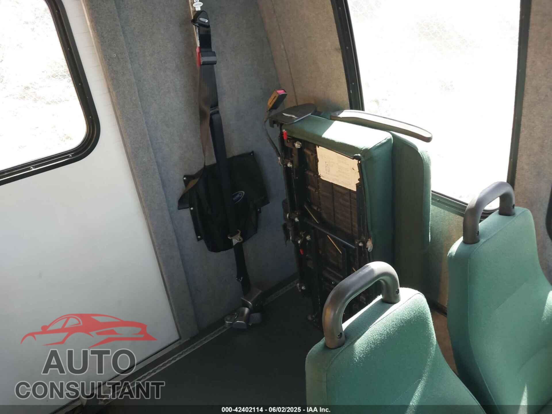 FORD E-450 CUTAWAY 2011 - 1FDXE4FS7BDB09062