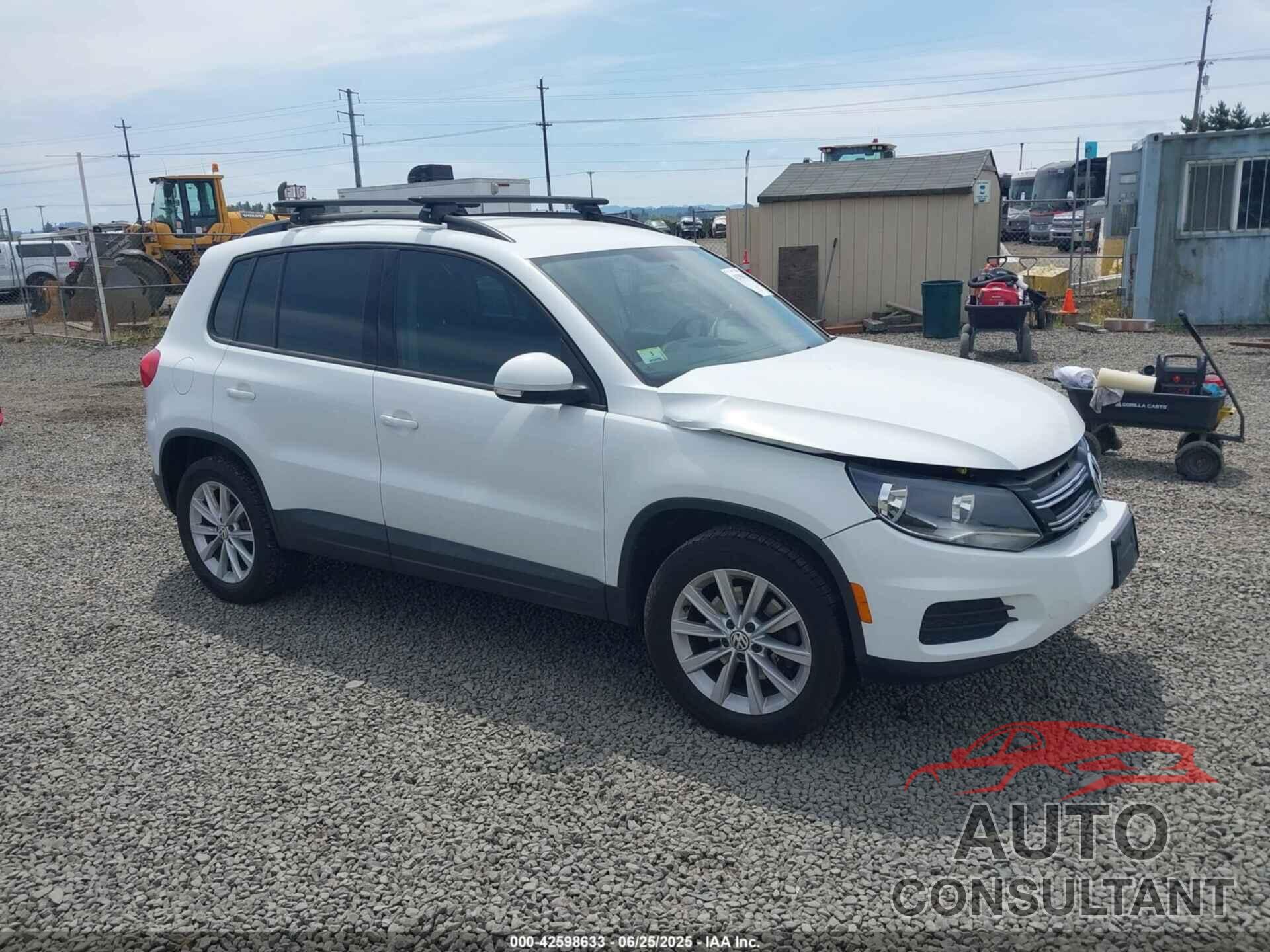 VOLKSWAGEN TIGUAN 2017 - WVGBV7AX5HK053318