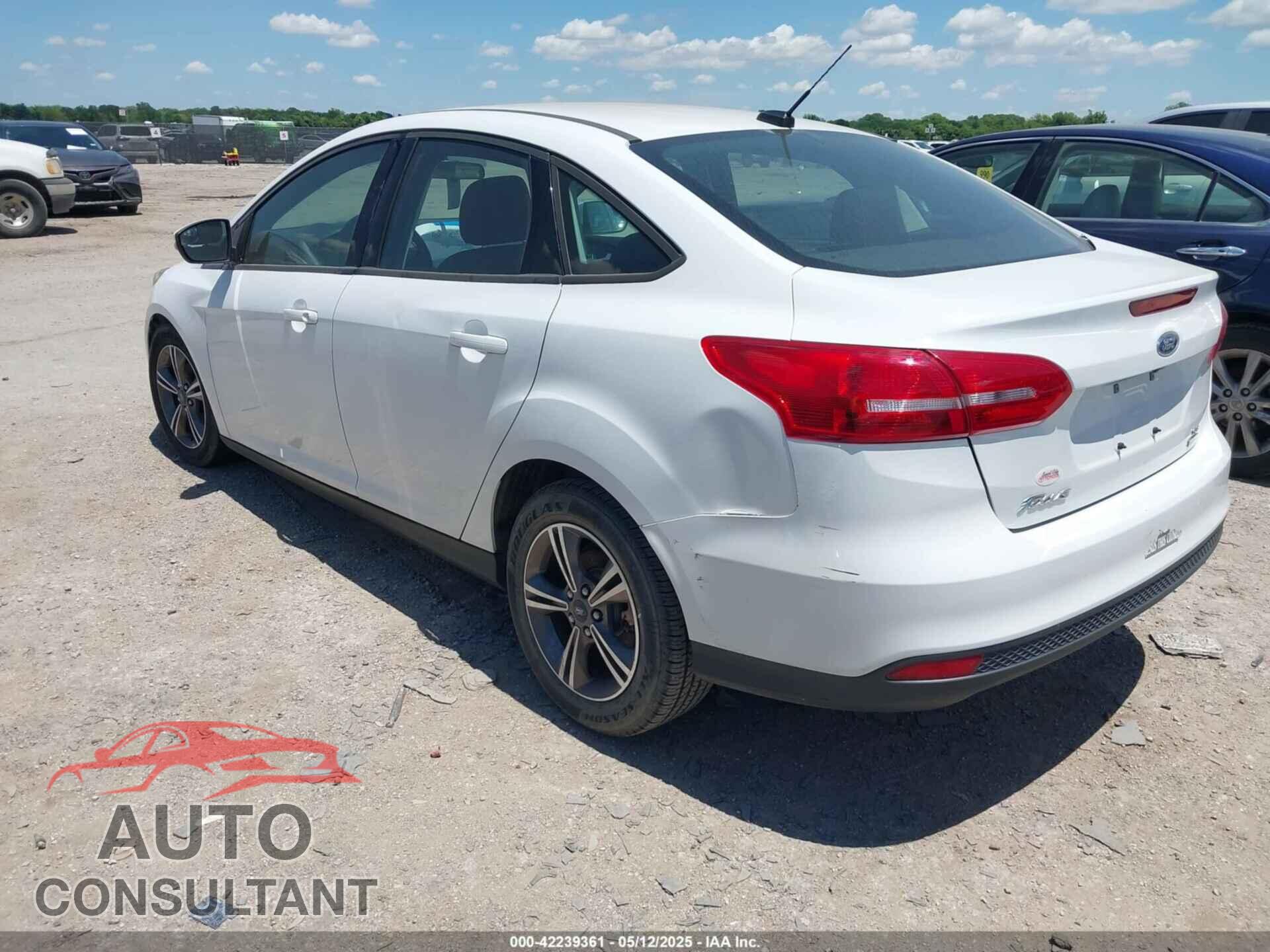 FORD FOCUS 2017 - 1FADP3FE5HL299907