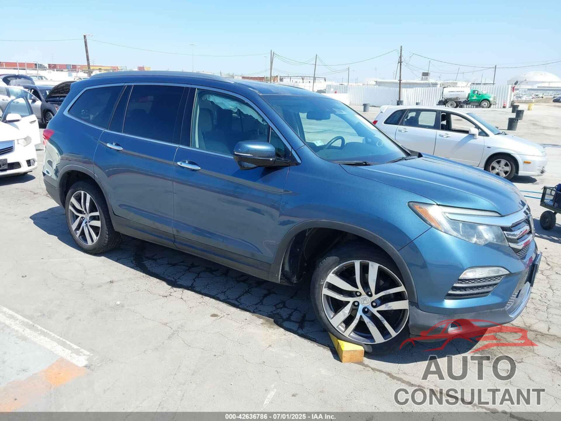 HONDA PILOT 2017 - 5FNYF5H94HB011050