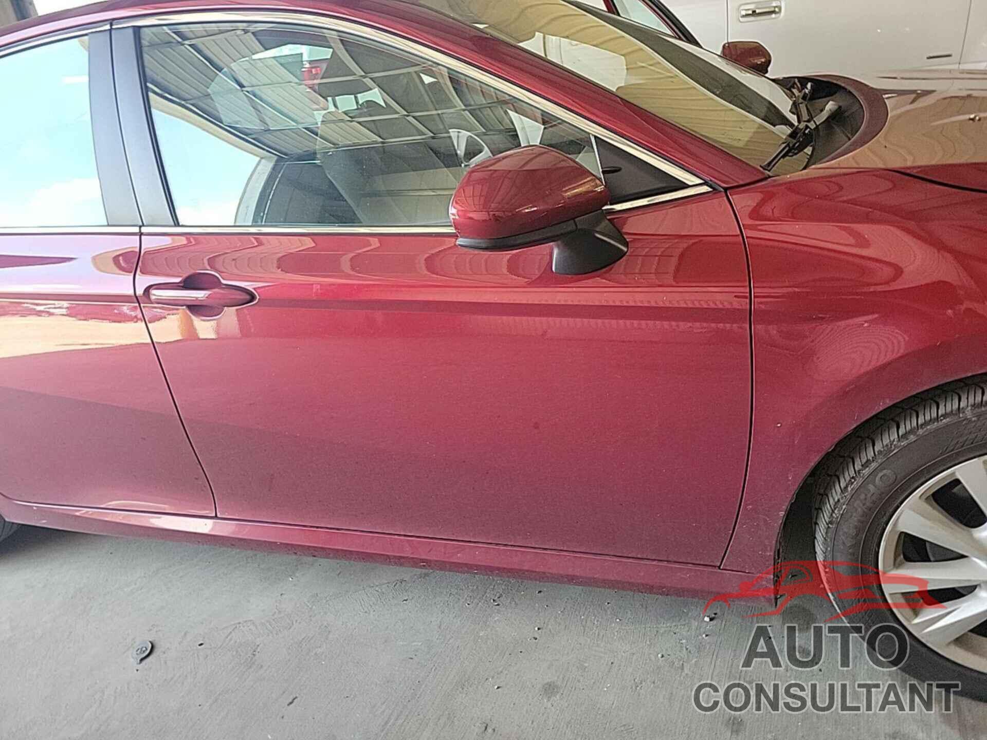TOYOTA CAMRY 2022 - 4T1C11AK5NU689058