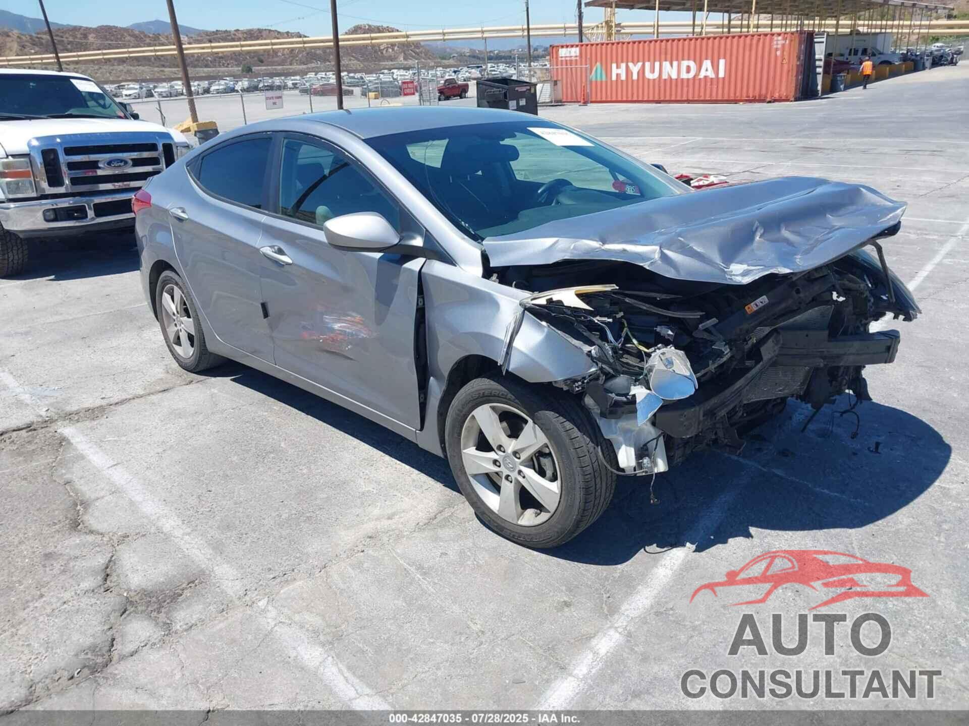 HYUNDAI ELANTRA 2013 - KMHDH4AE1DU739528