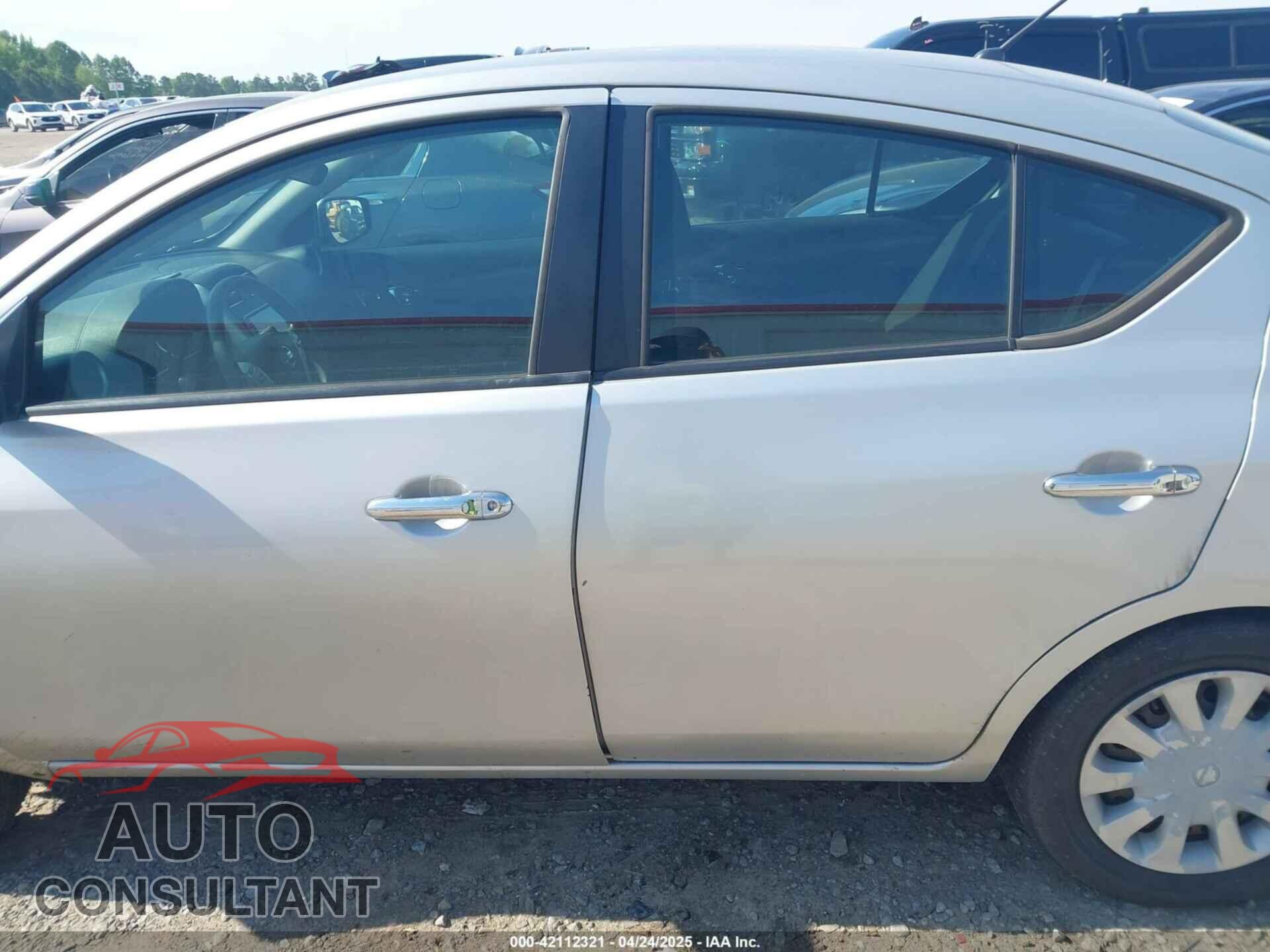 NISSAN VERSA 2019 - 3N1CN7AP3KL832766