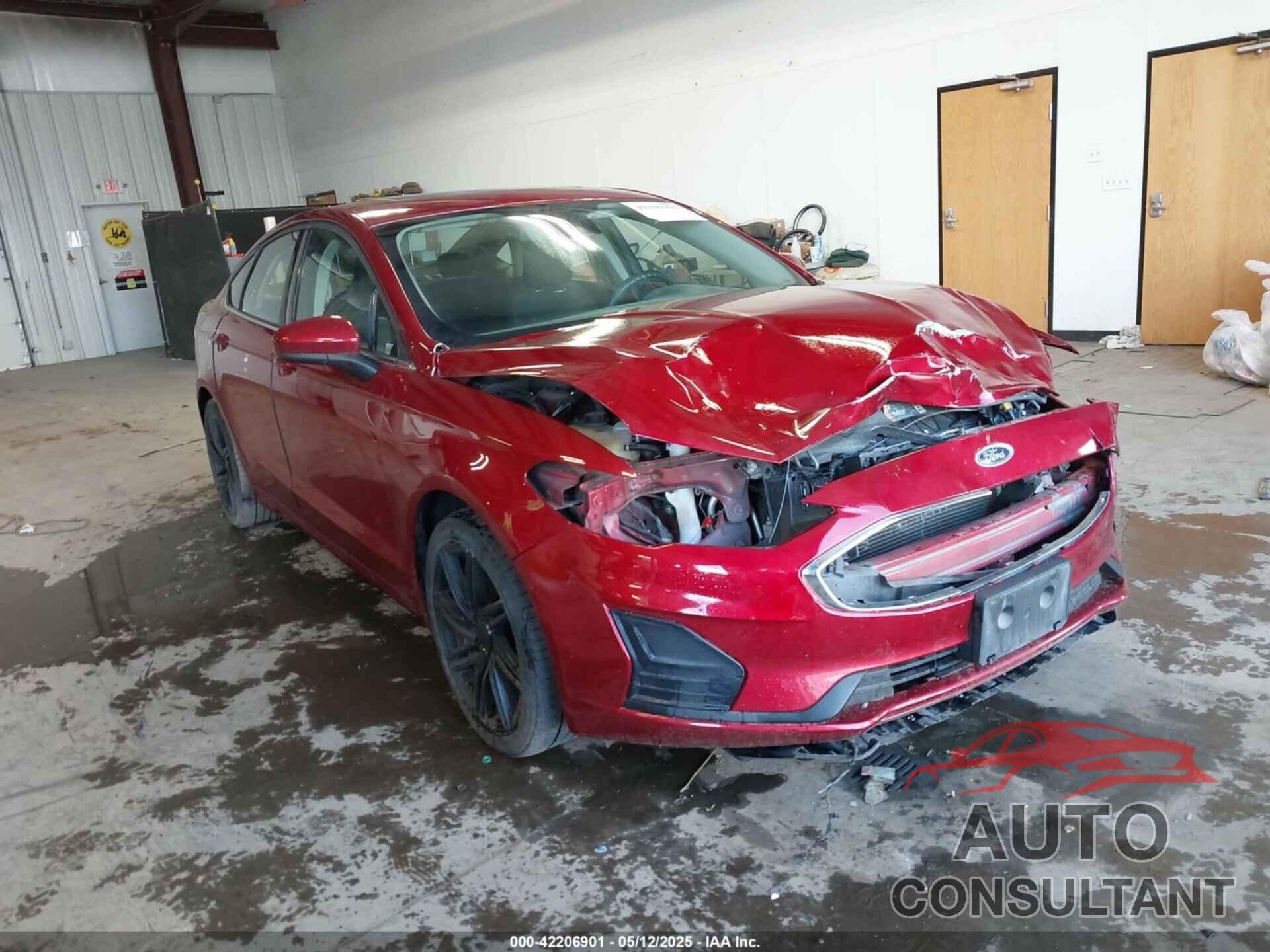 FORD FUSION 2019 - 3FA6P0T92KR216957