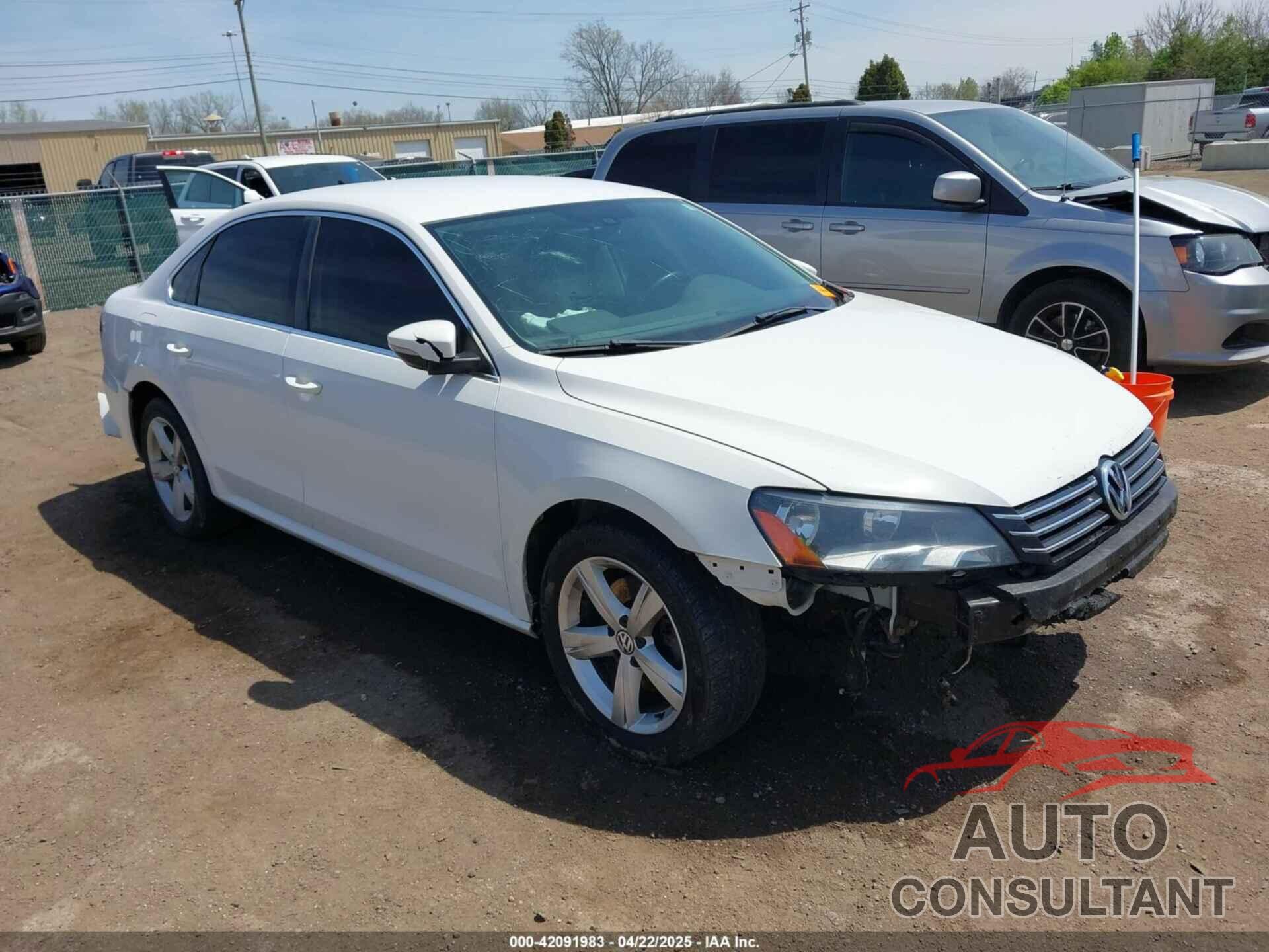 VOLKSWAGEN PASSAT 2012 - 1VWBP7A34CC012643
