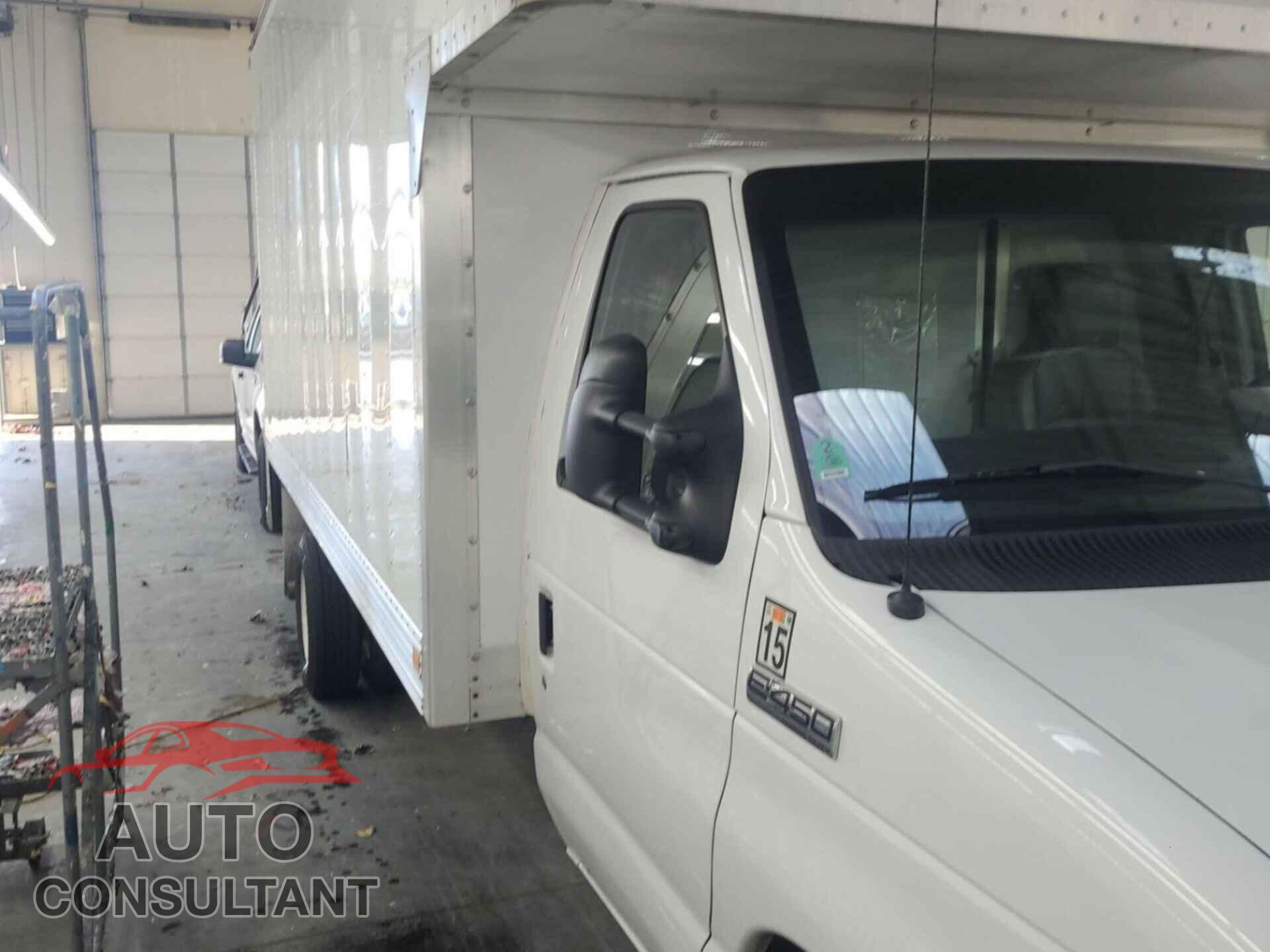 FORD E-450 CUTAWAY 2015 - 1FDXE4FS7FDA02468