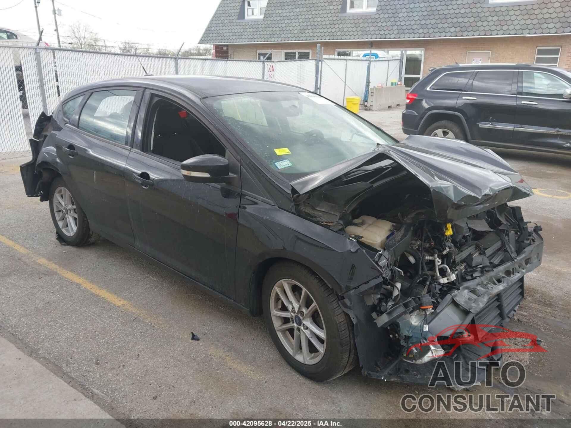 FORD FOCUS 2017 - 1FADP3K22HL282882