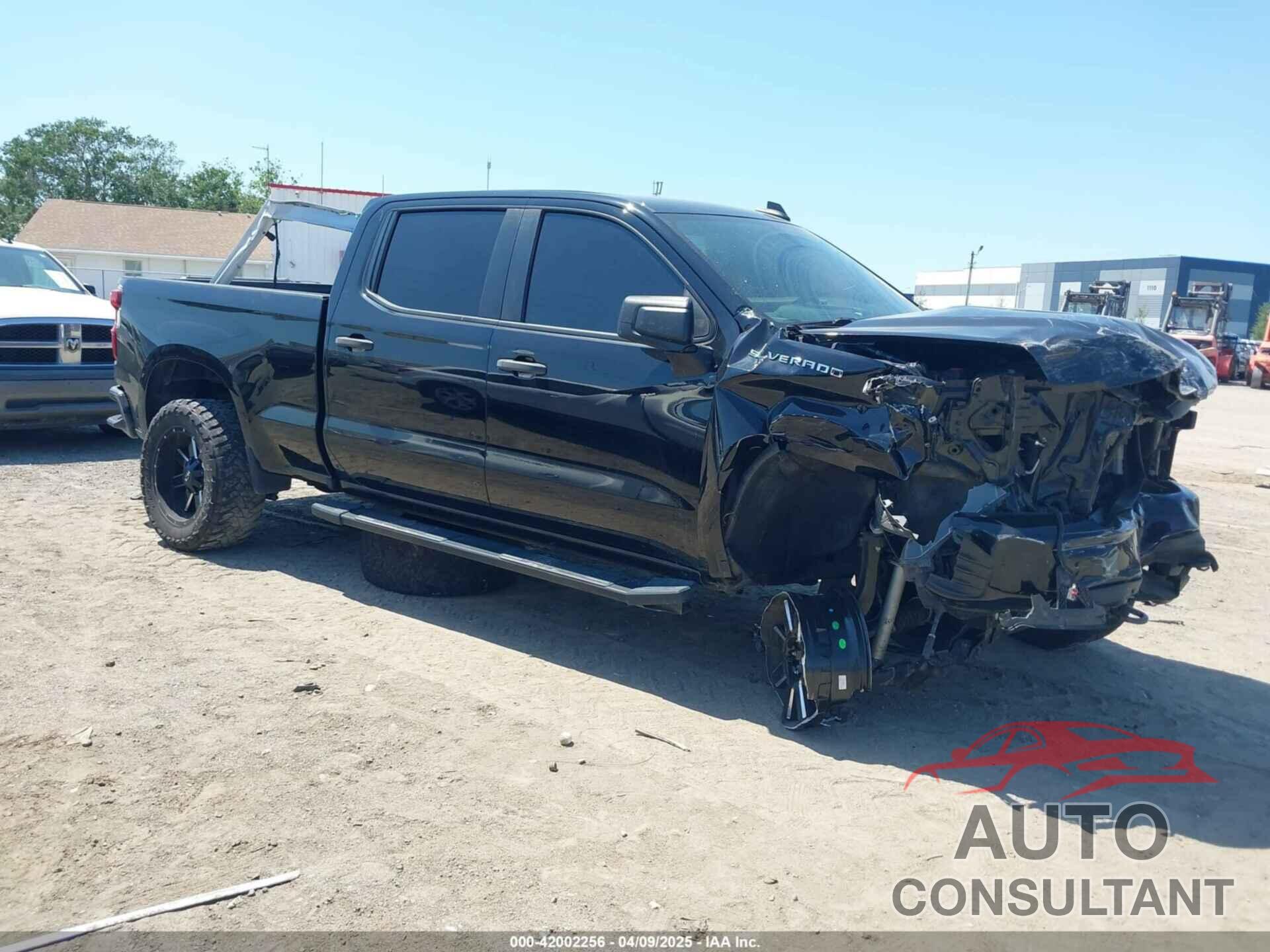 CHEVROLET SILVERADO 1500 2021 - 1GCUYBEF6MZ349748