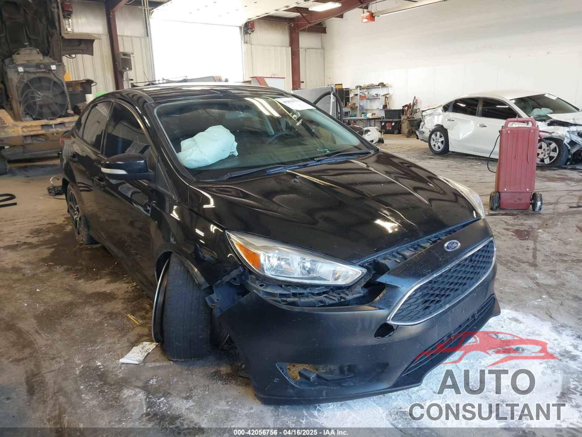 FORD FOCUS 2015 - 1FADP3F22FL211401