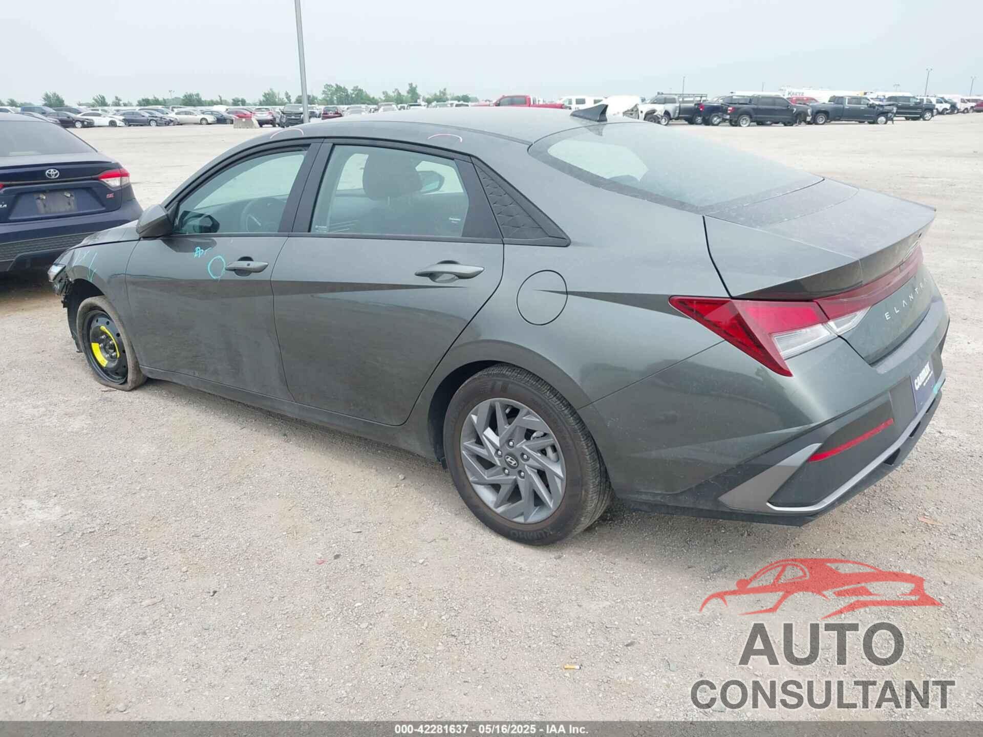 HYUNDAI ELANTRA 2024 - KMHLM4DG9RU831918