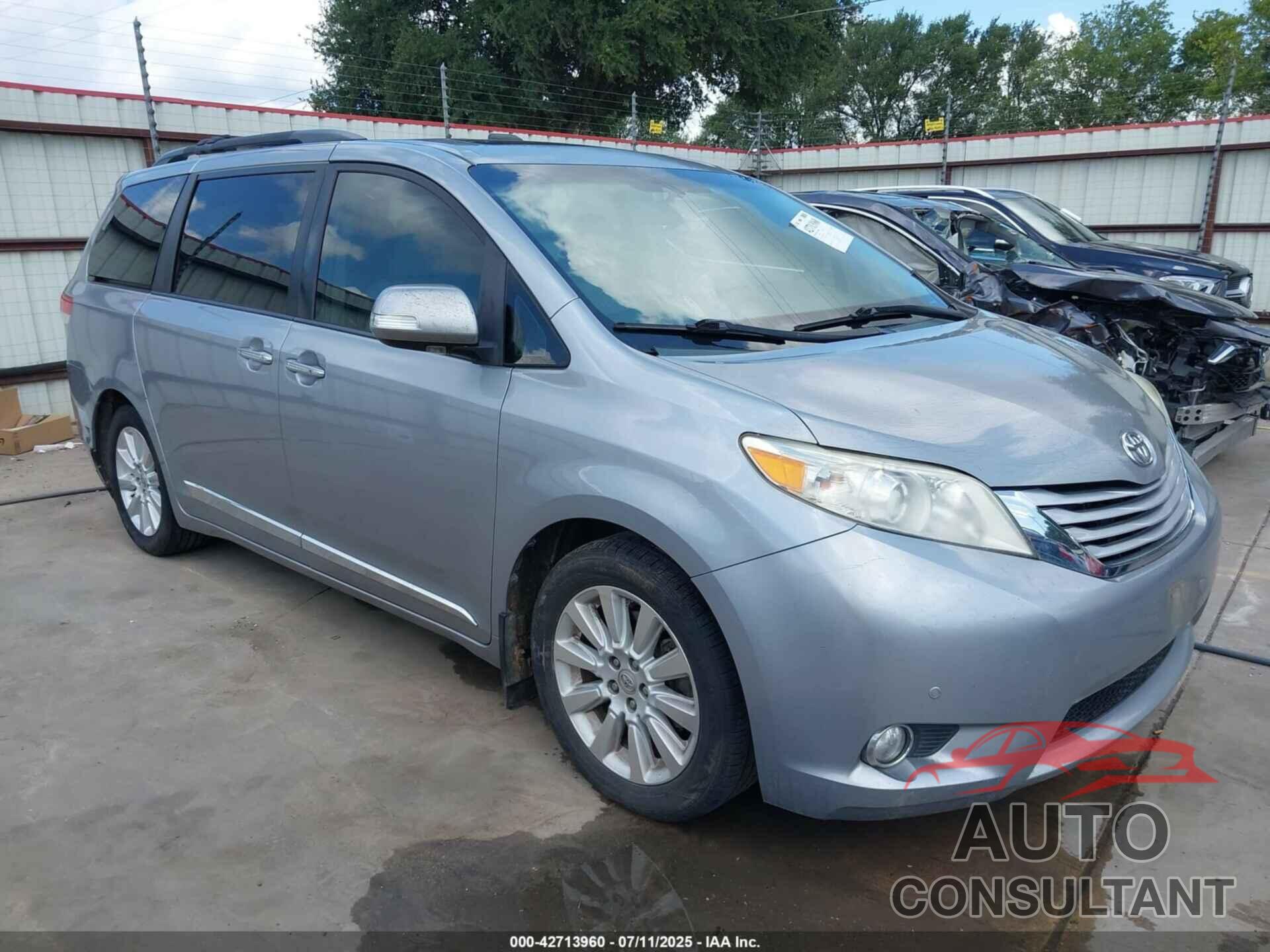 TOYOTA SIENNA 2013 - 5TDYK3DC6DS343109