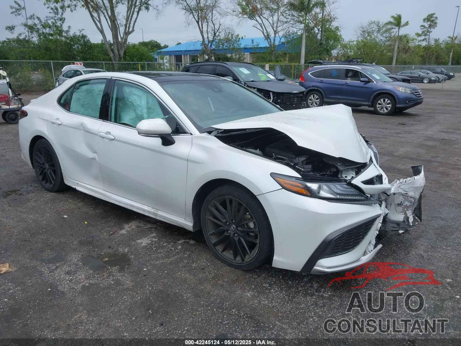 TOYOTA CAMRY 2022 - 4T1K61AK1NU032335