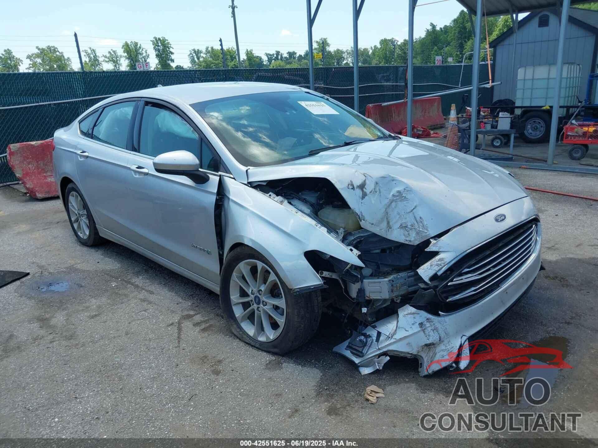 FORD FUSION HYBRID 2019 - 3FA6P0LU5KR234390