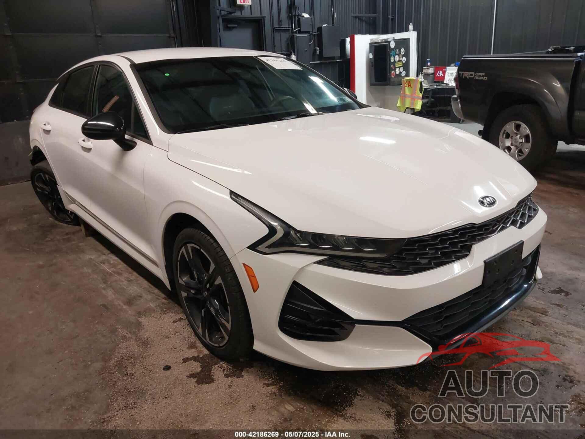 KIA K5 2021 - 5XXG64J24MG061165