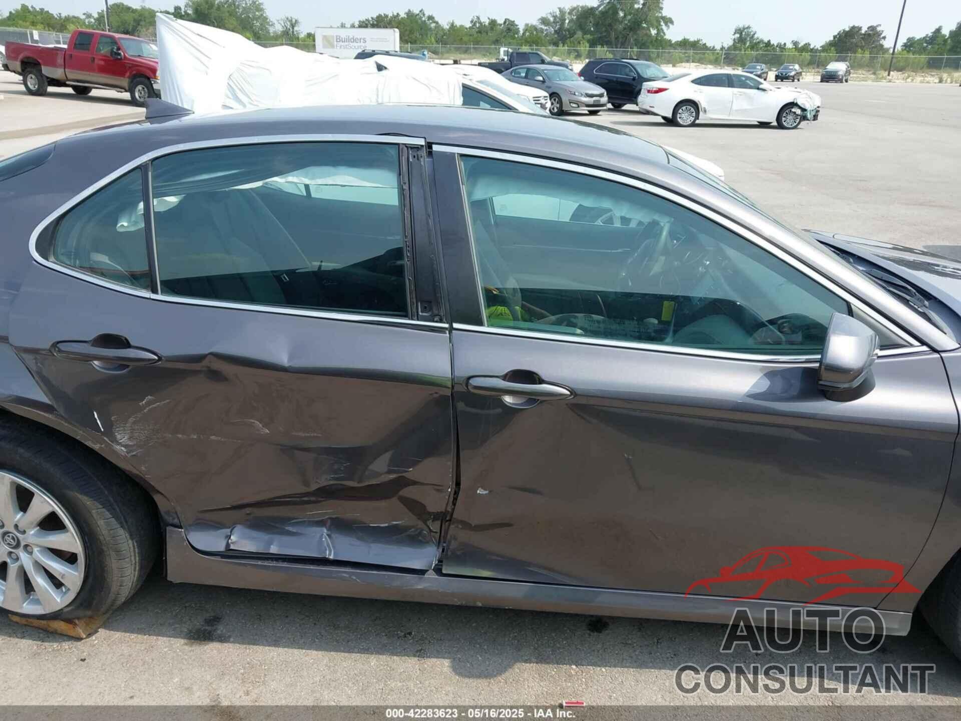 TOYOTA CAMRY 2019 - 4T1B11HK3KU268999