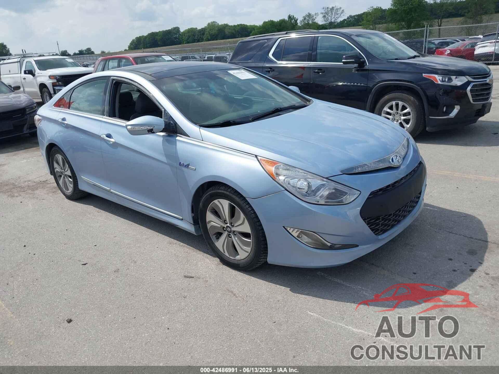 HYUNDAI SONATA HYBRID 2013 - KMHEC4A40DA068400