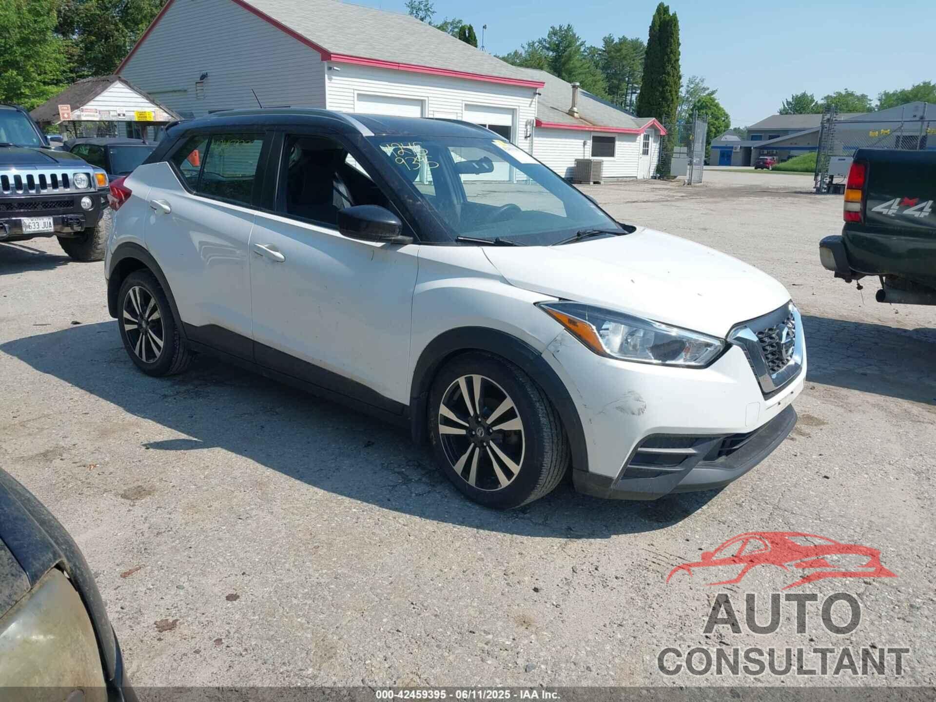 NISSAN KICKS 2018 - 3N1CP5CU3JL519149