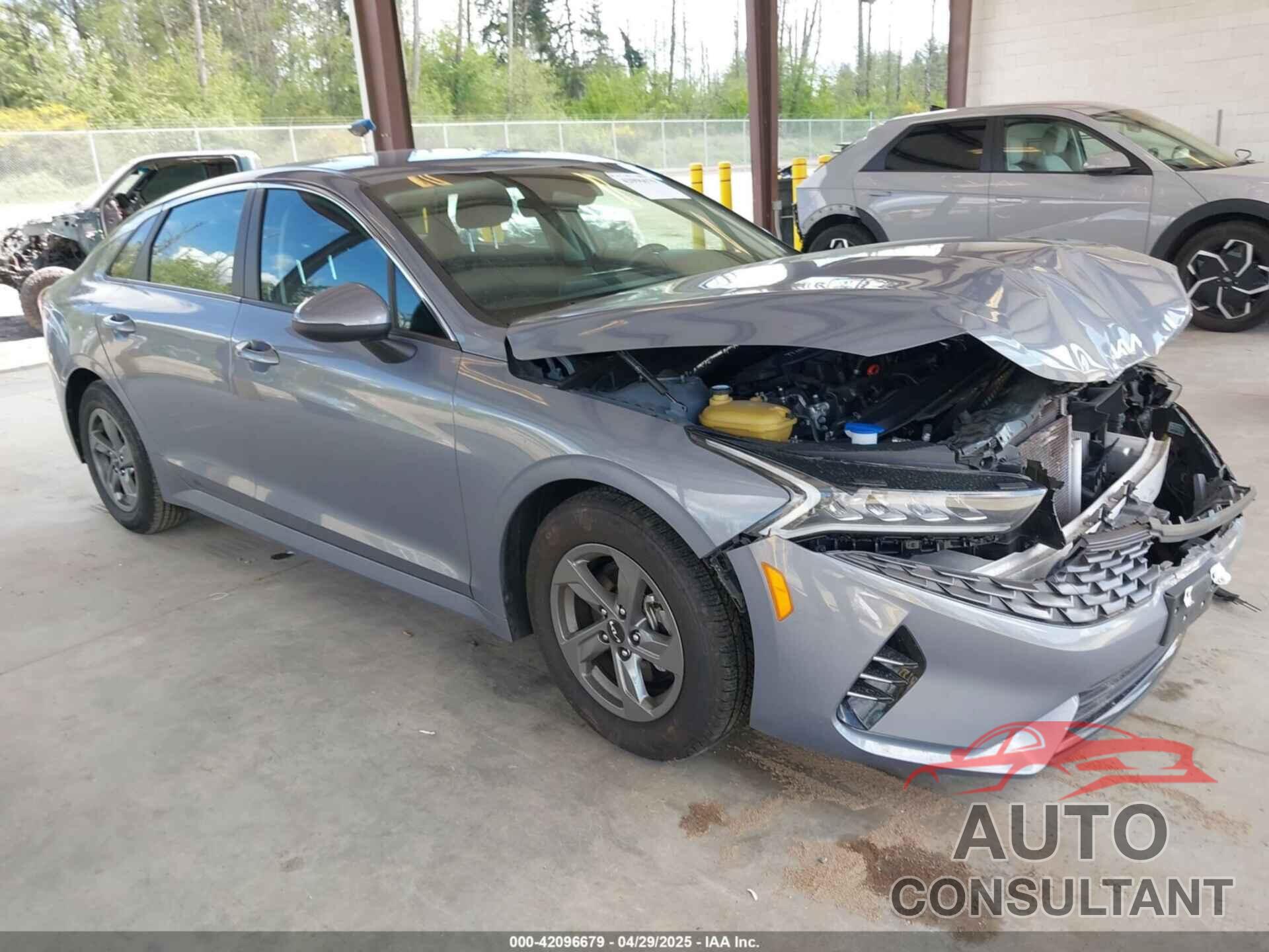 KIA K5 2022 - 5XXG14J23NG090639