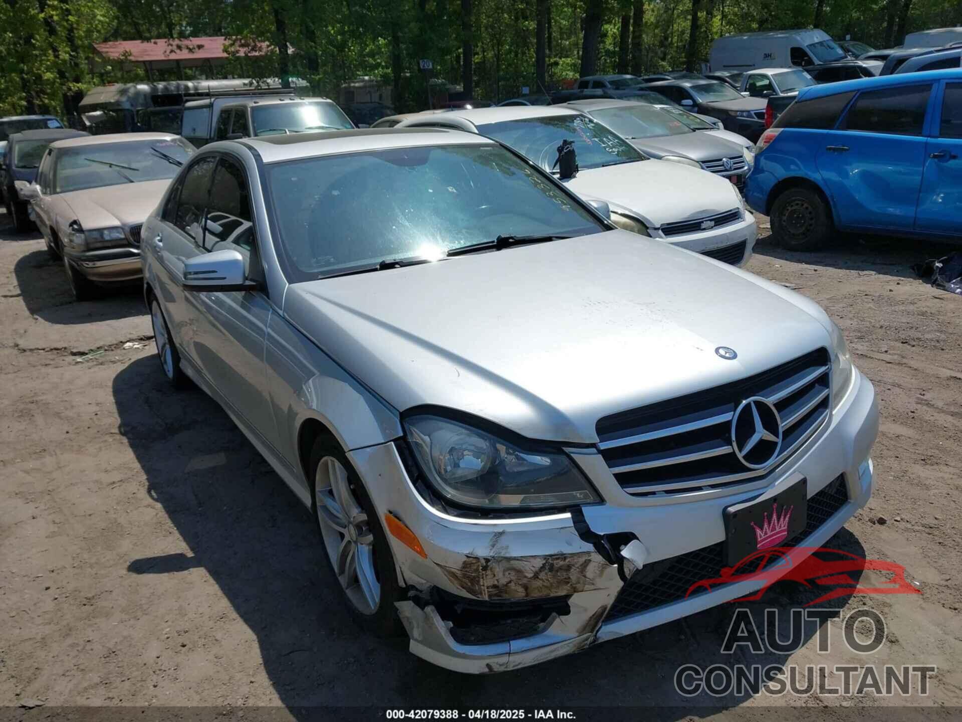 MERCEDES-BENZ C 300 2014 - WDDGF8AB0EA953326