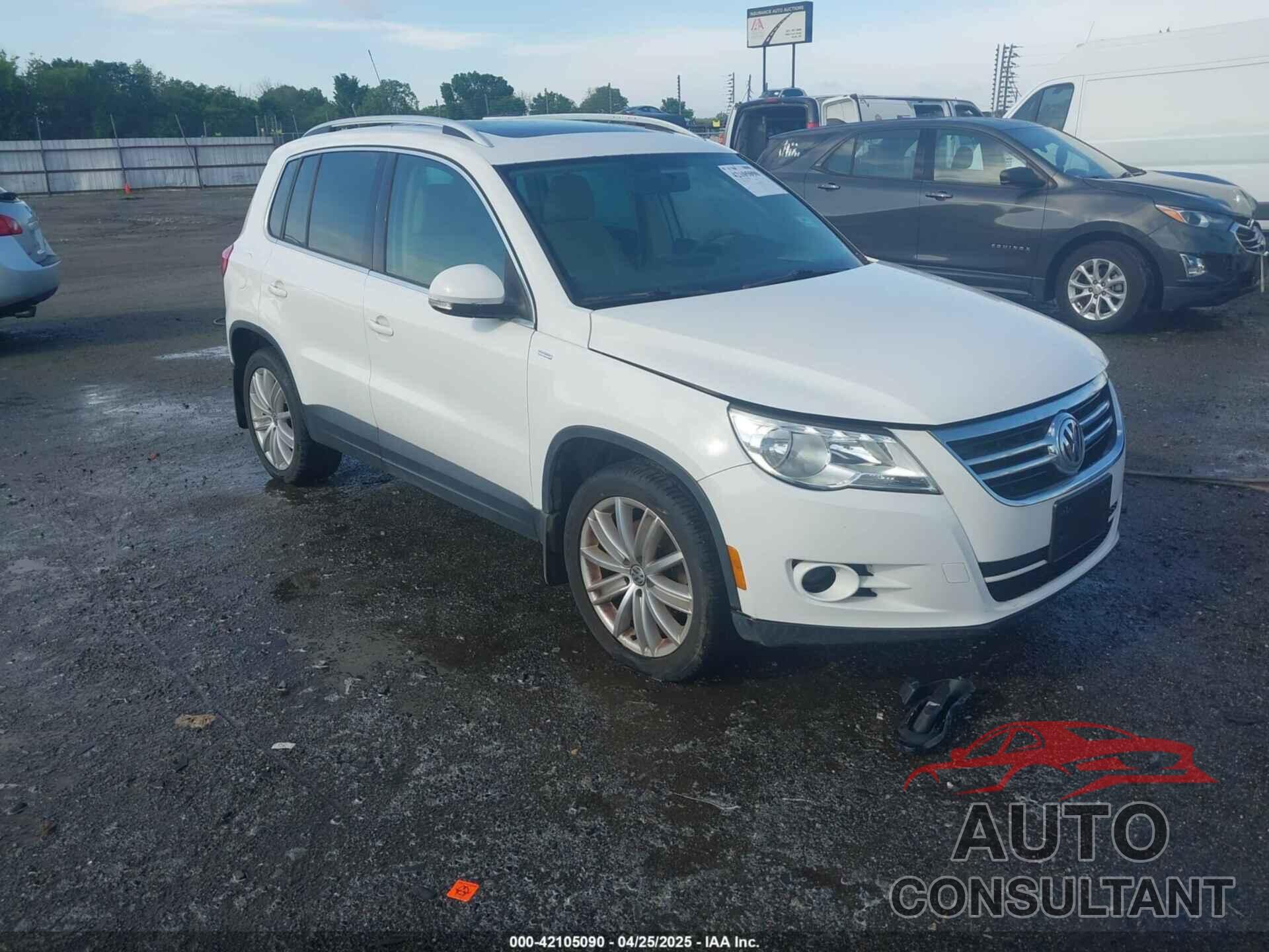 VOLKSWAGEN TIGUAN 2010 - WVGBV7AX9AW516463