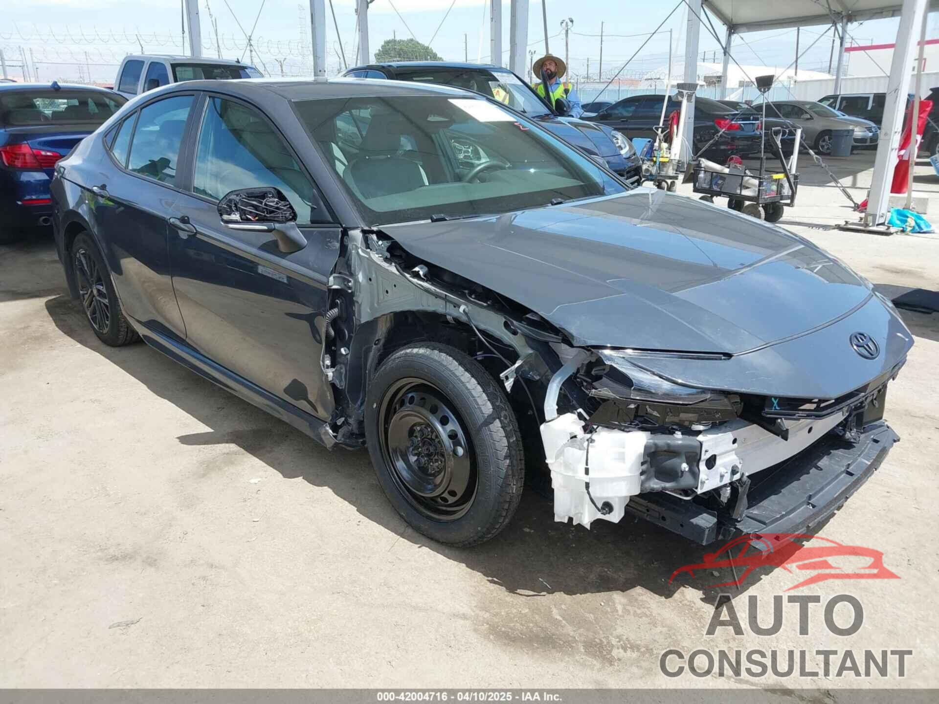 TOYOTA CAMRY 2025 - 4T1DAACK1SU541650