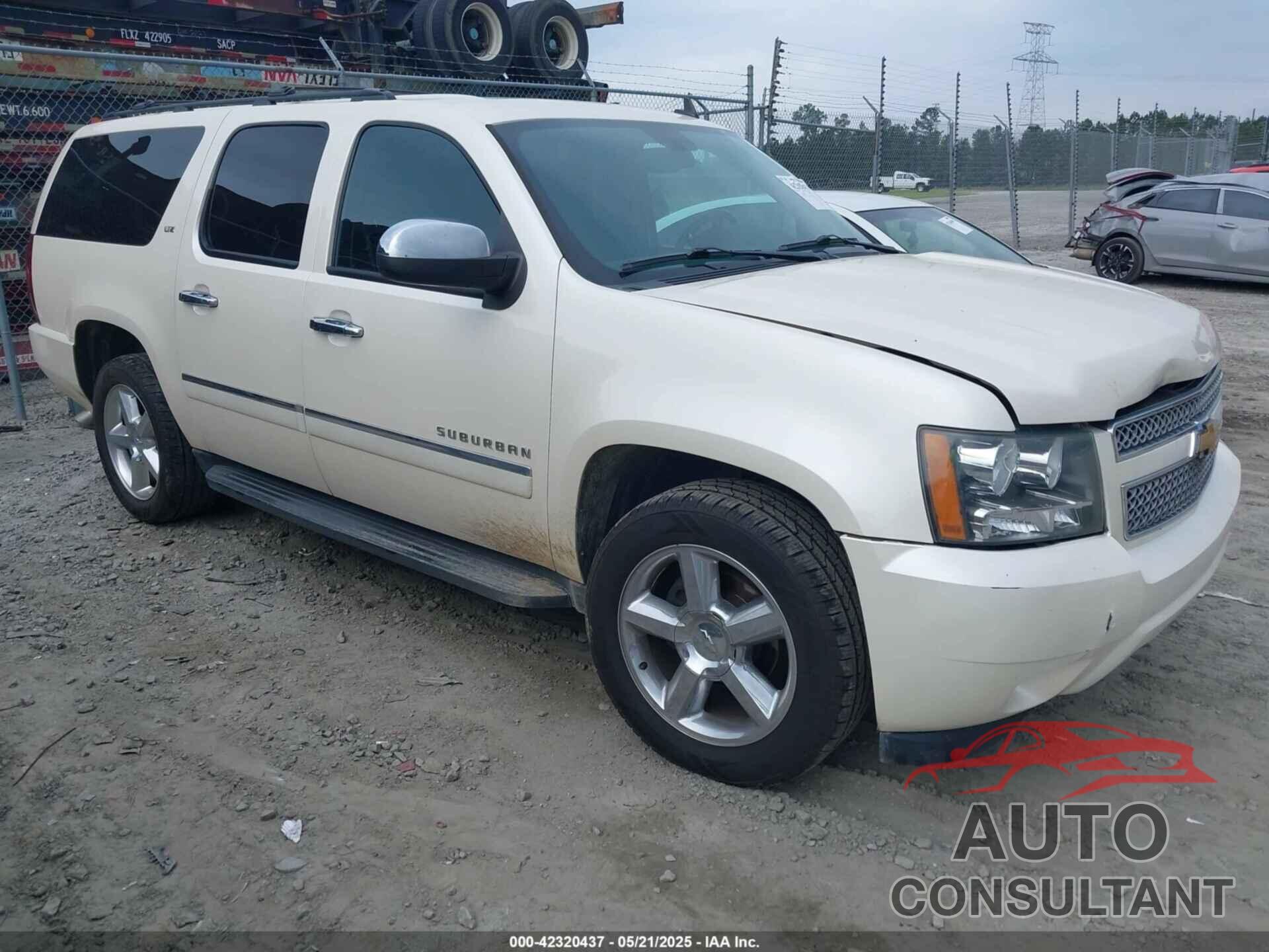 CHEVROLET SUBURBAN 1500 2013 - 1GNSKKE79DR343662