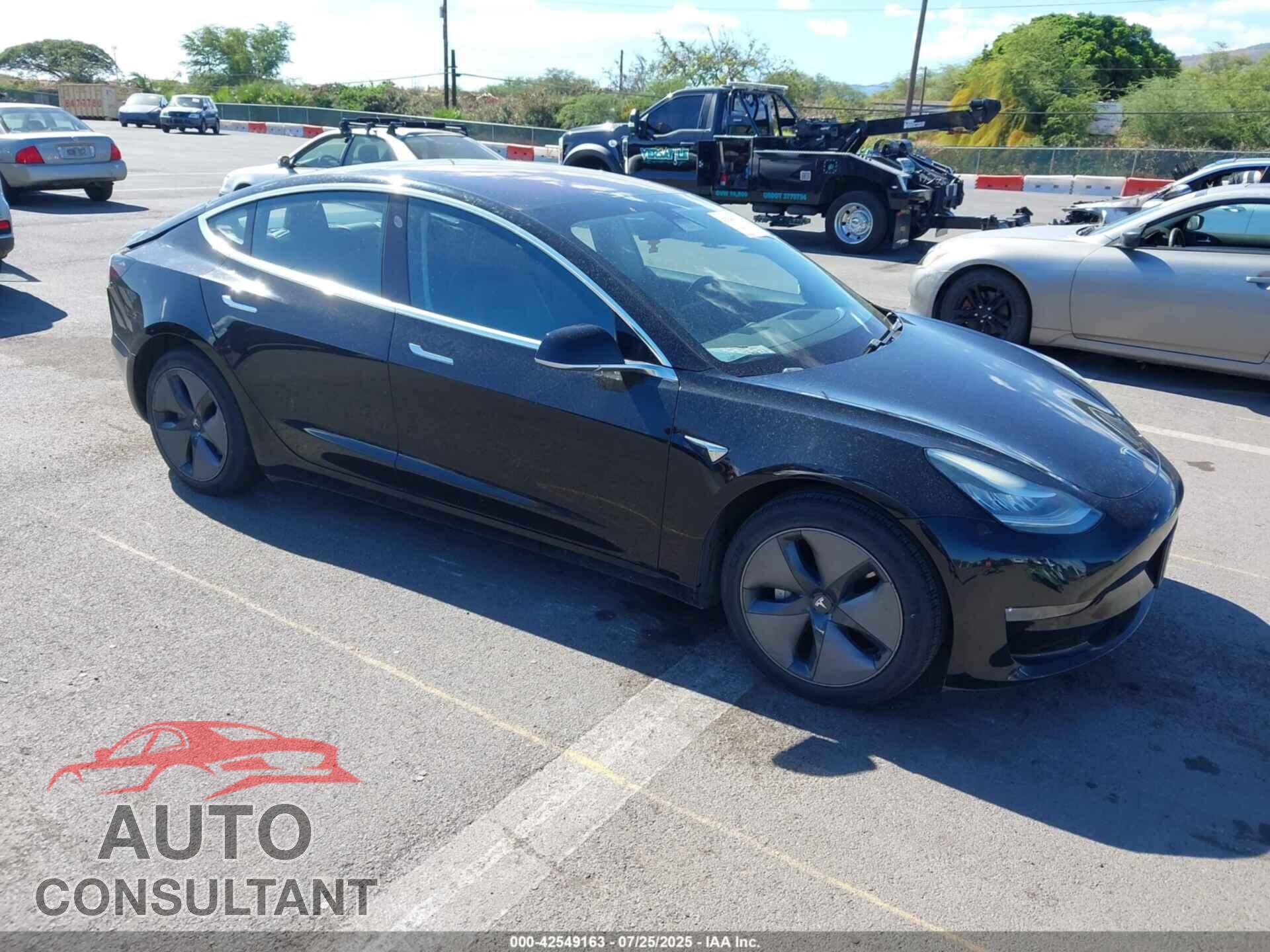 TESLA MODEL 3 2017 - 5YJ3E1EA5HF000563