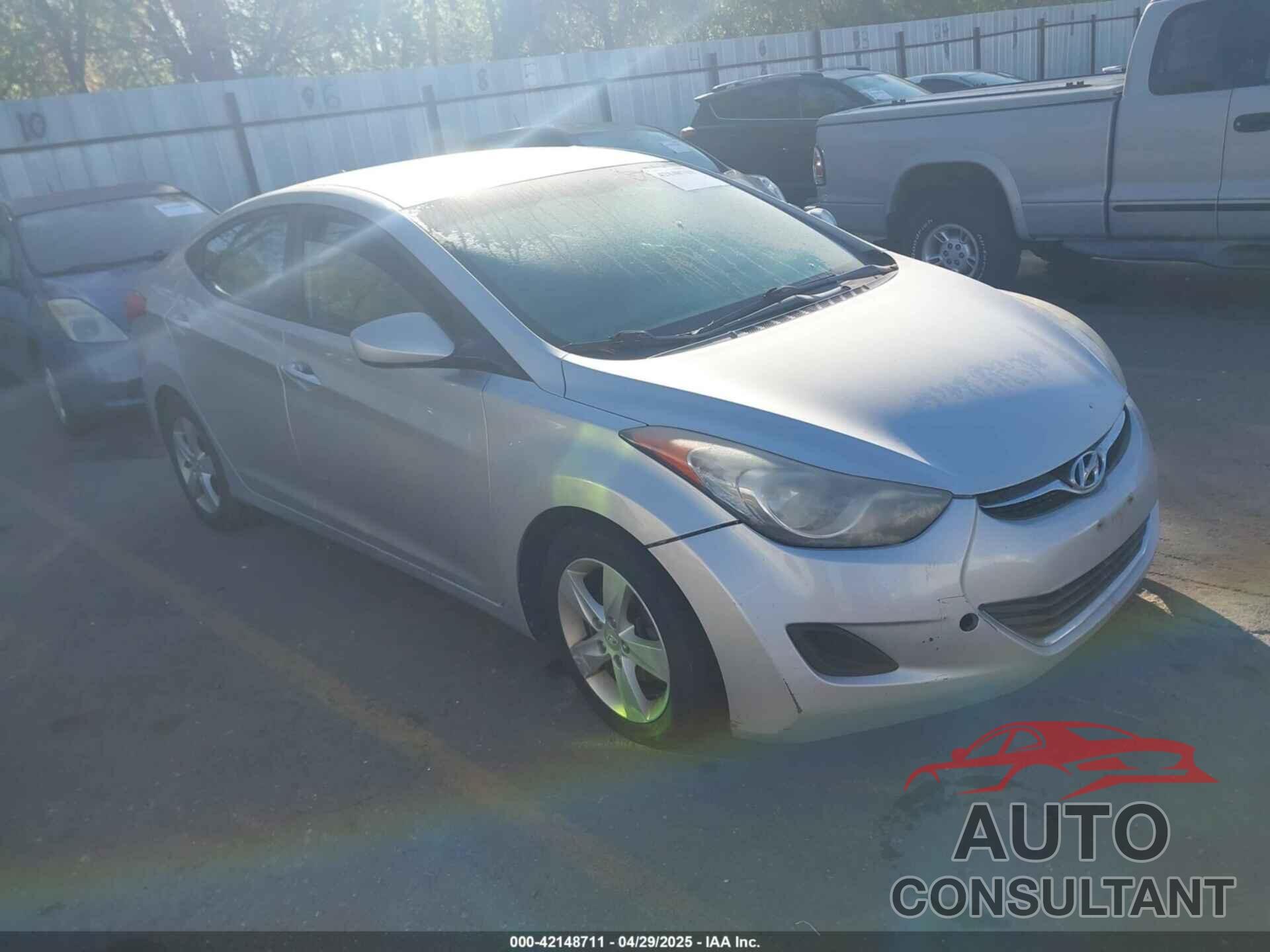 HYUNDAI ELANTRA 2013 - 5NPDH4AE8DH350755