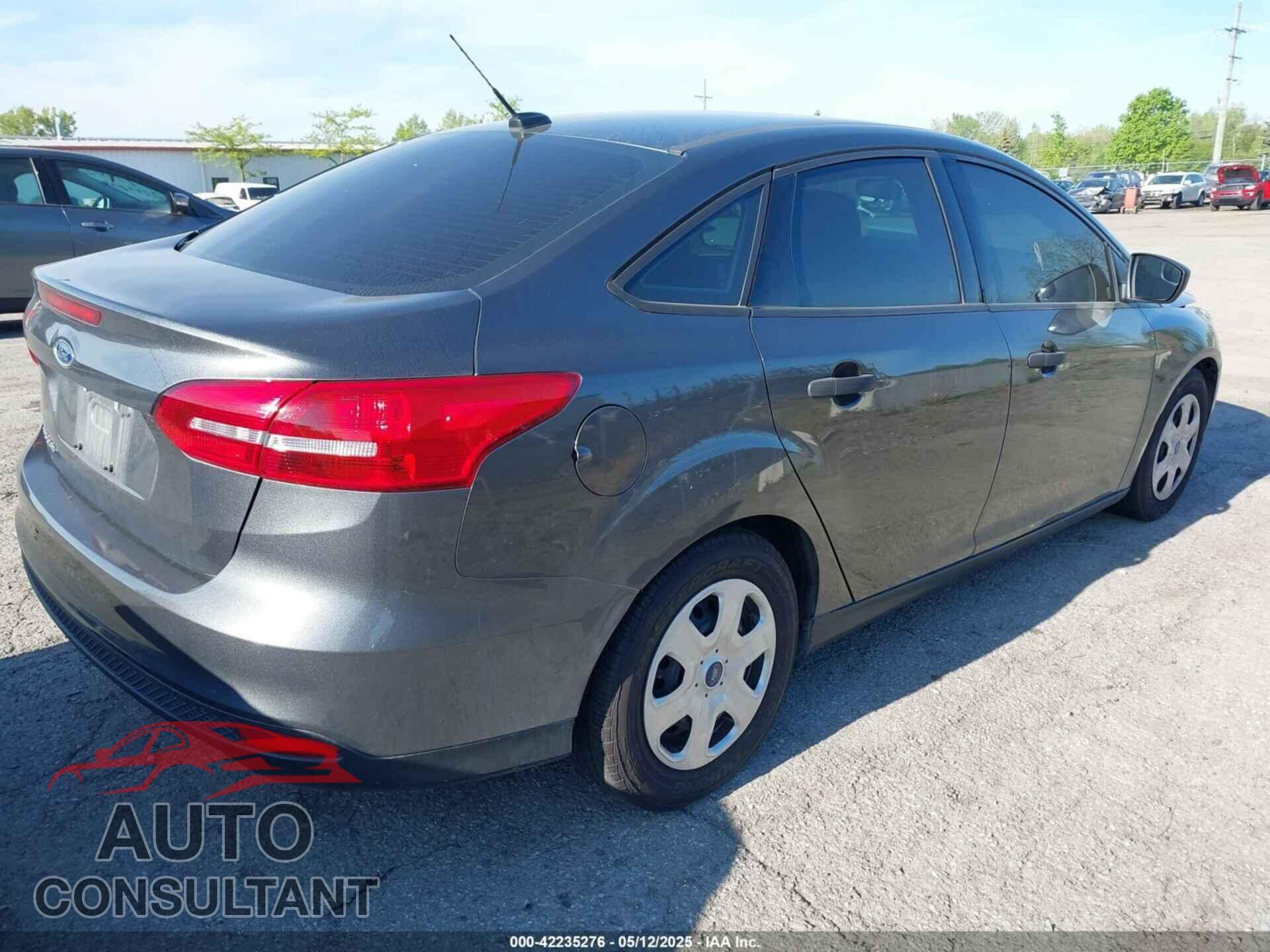 FORD FOCUS 2017 - 1FADP3E24HL283642